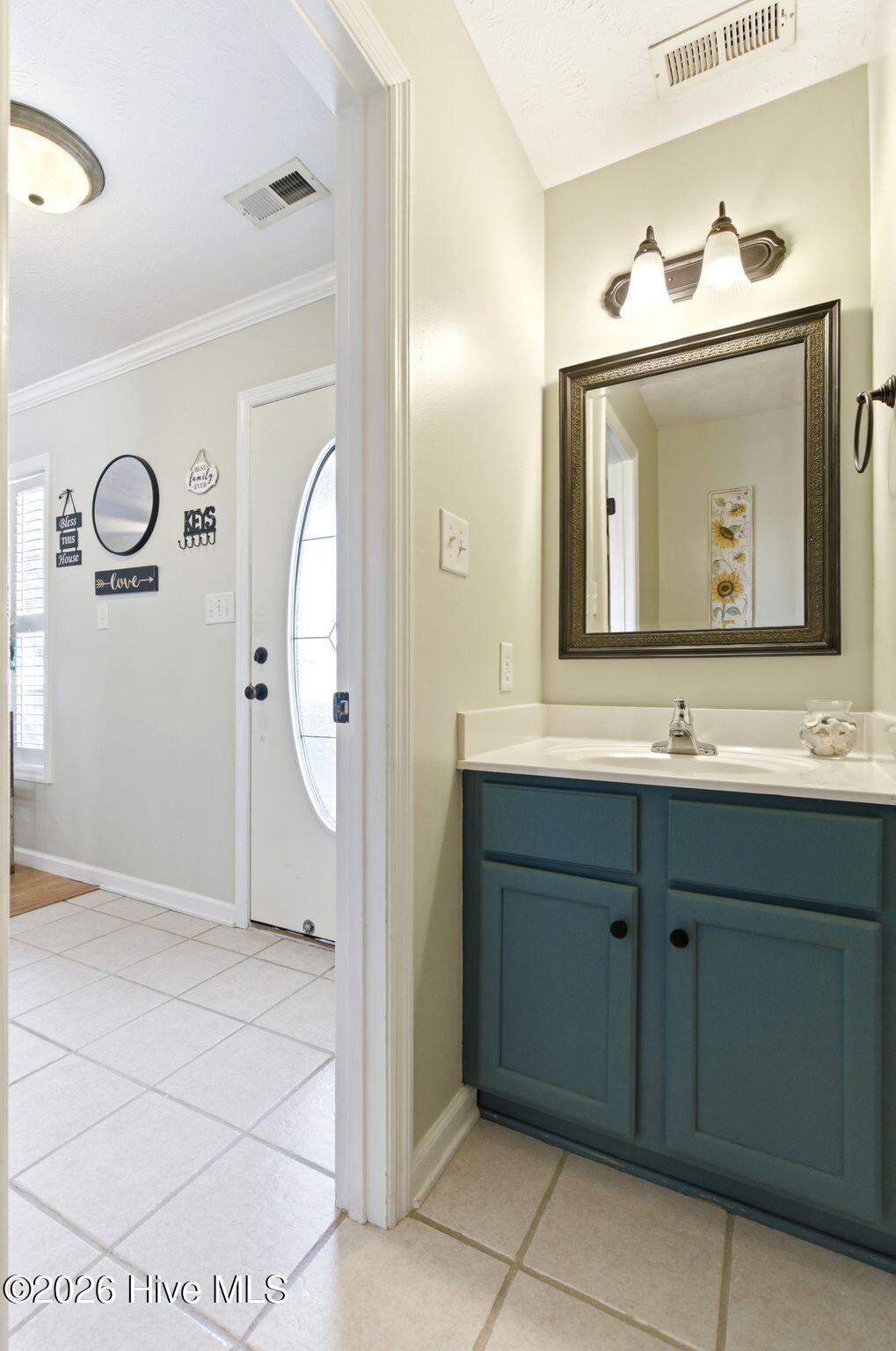 100561408 | Photo 31