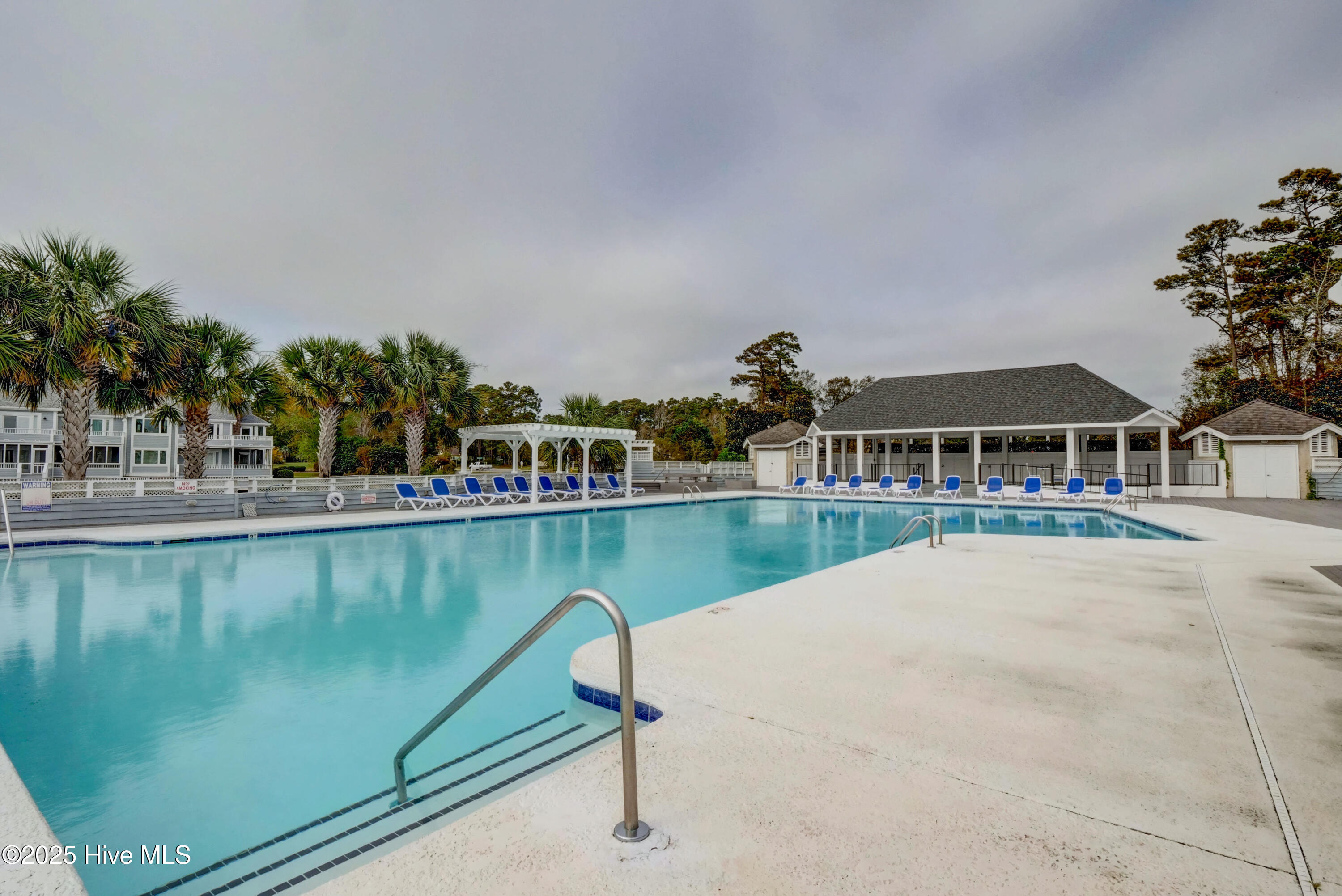 100531502 | Photo 42