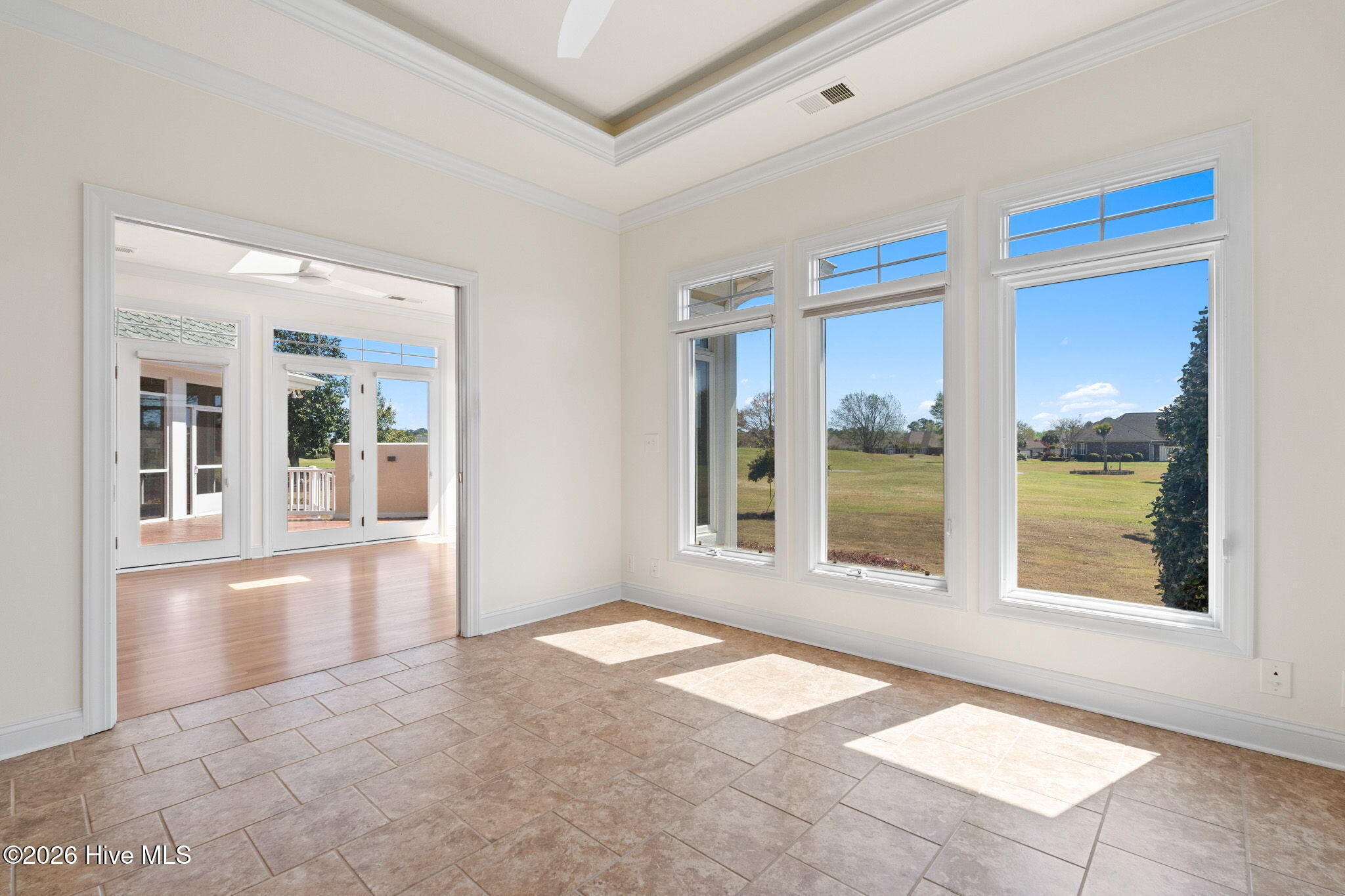 100564967 | Photo 34