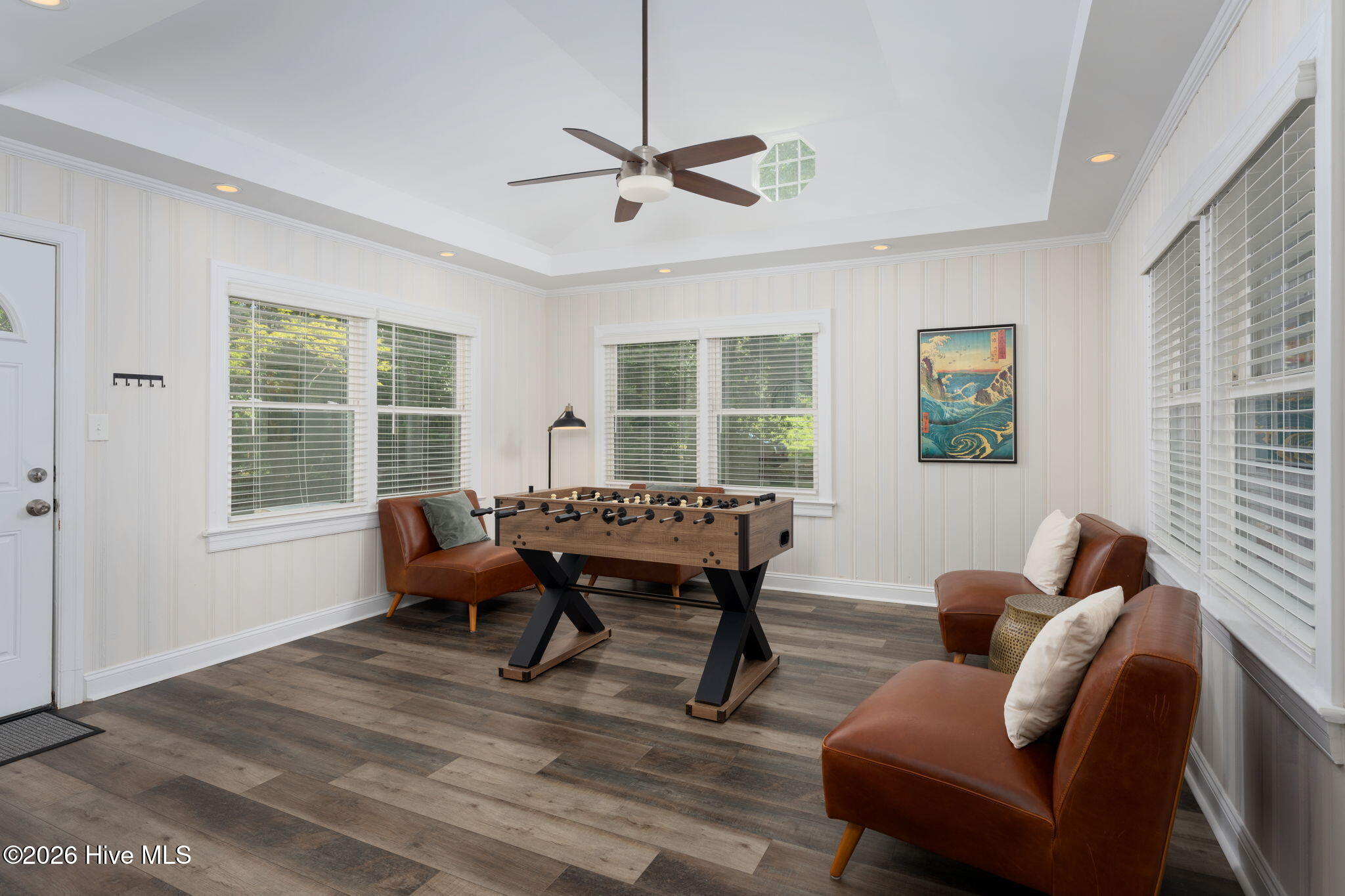 100566182 | Photo 17