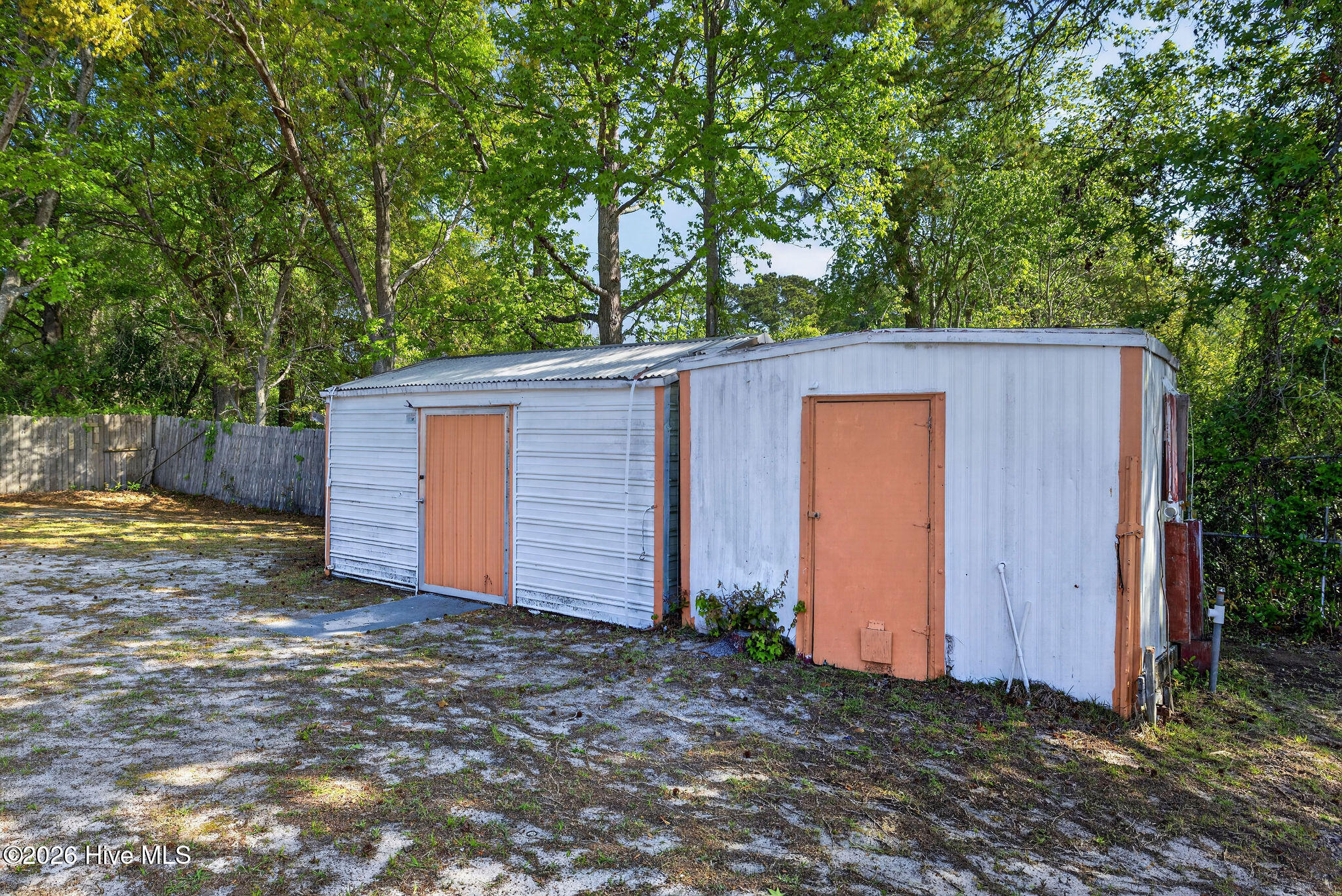 100566296 | Photo 38