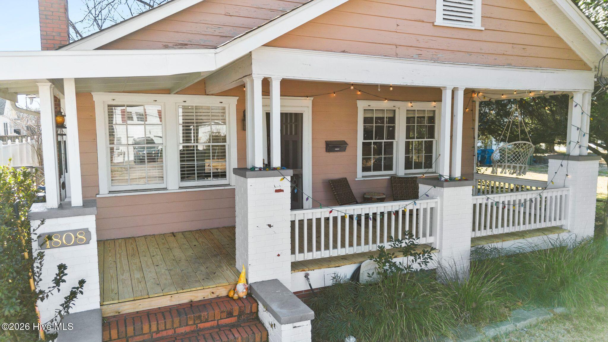 100554931 | Photo 75