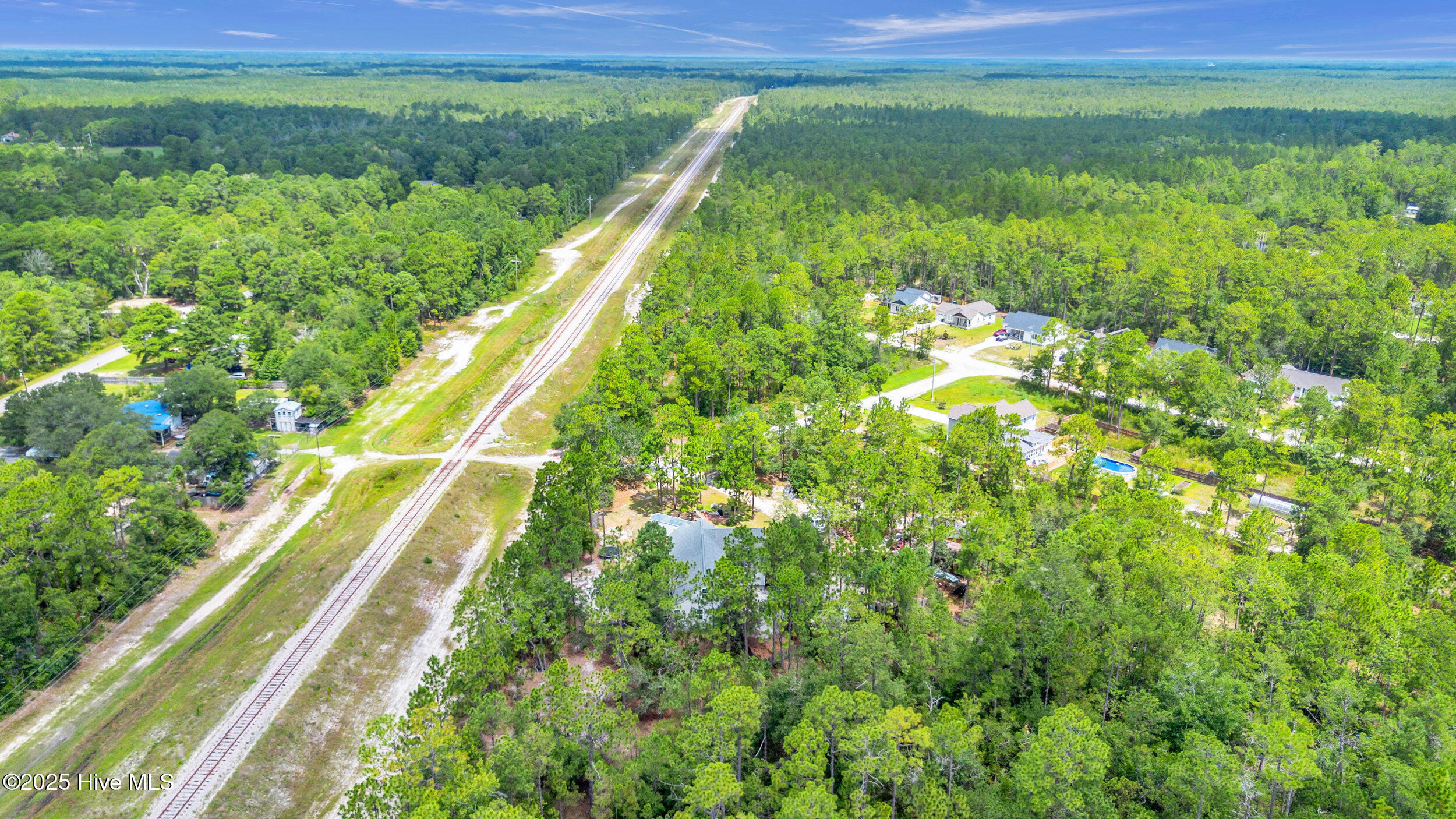 100521196 | Photo 45