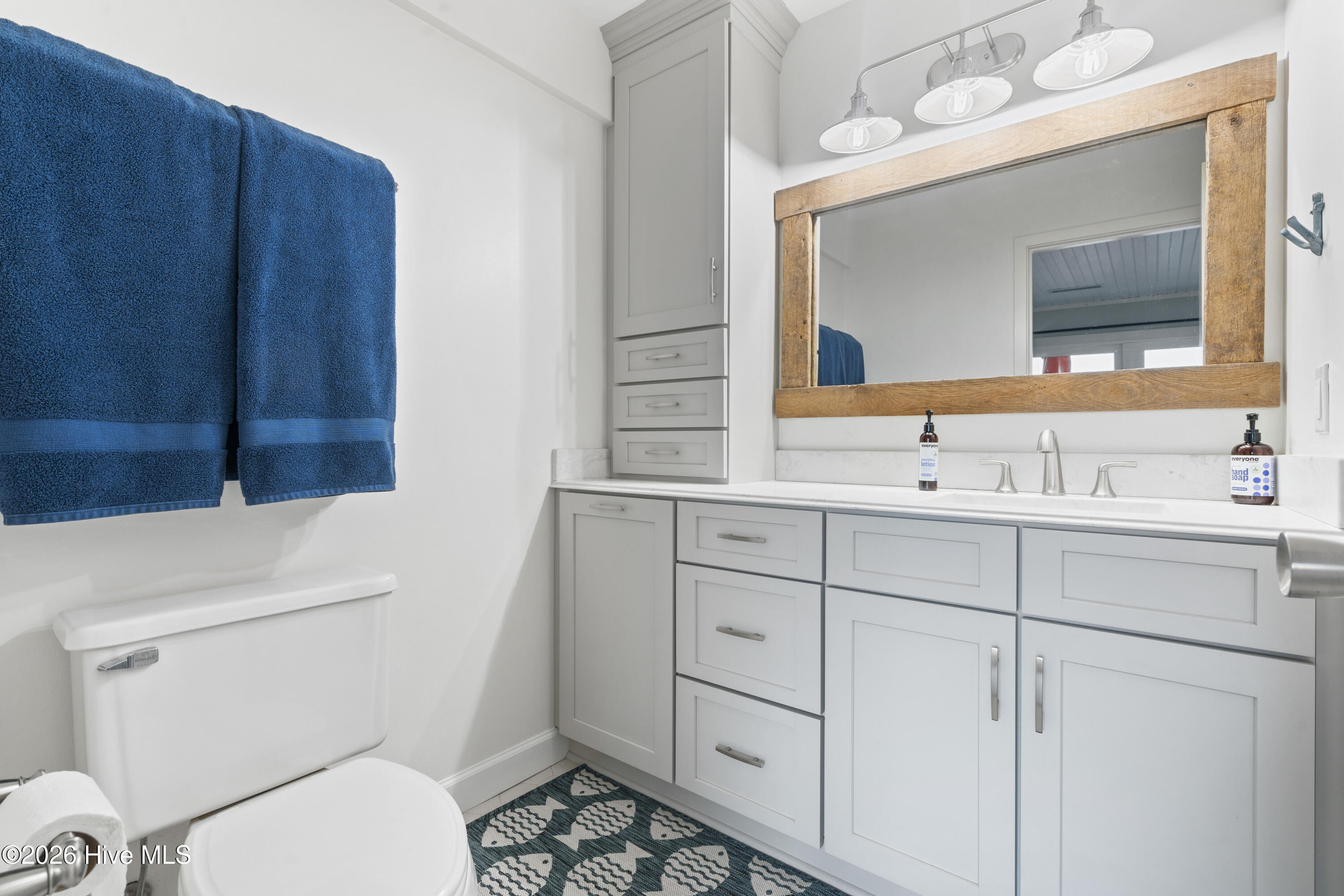 100553448 | Photo 47