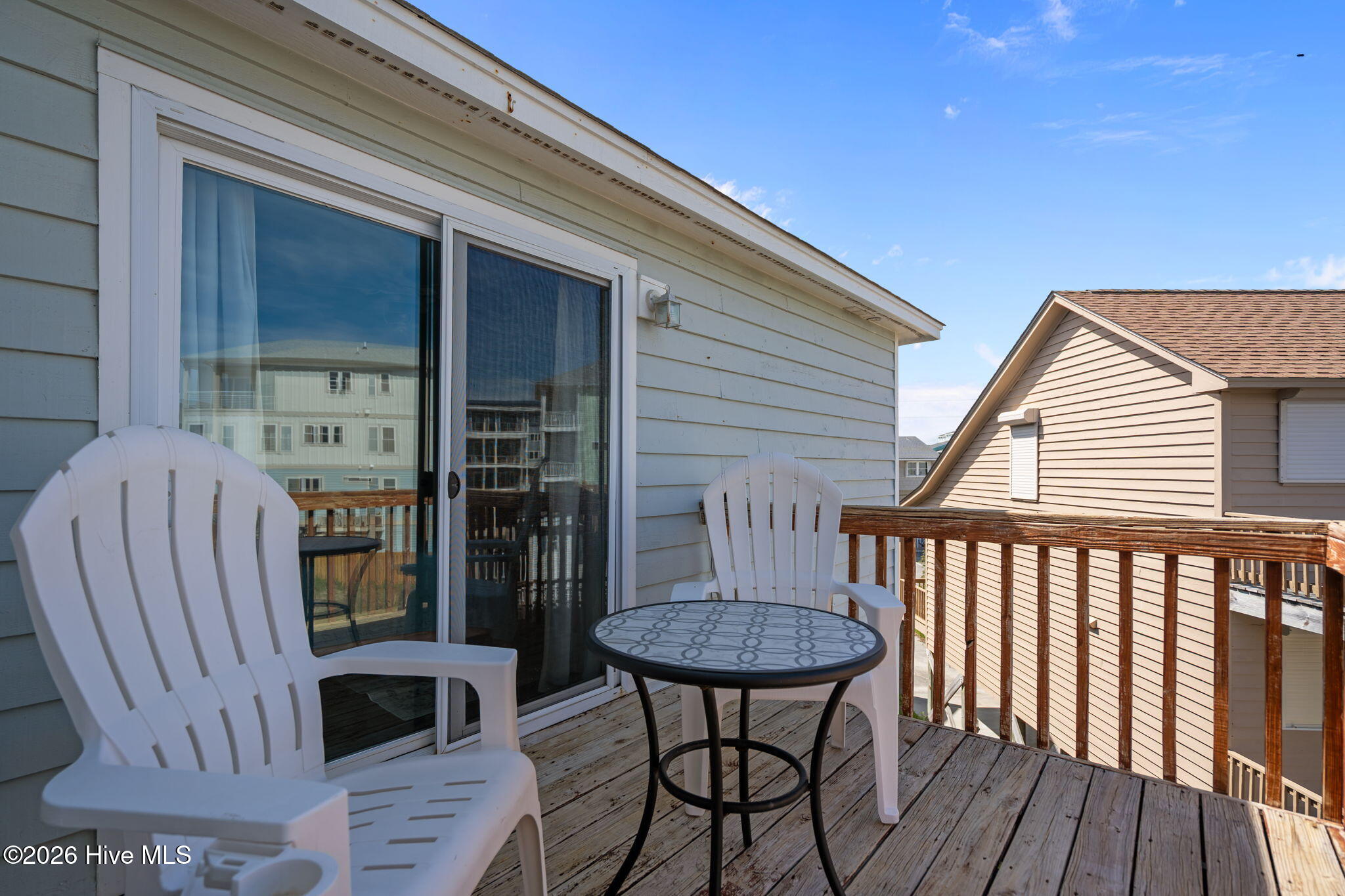 100566961 | Photo 30