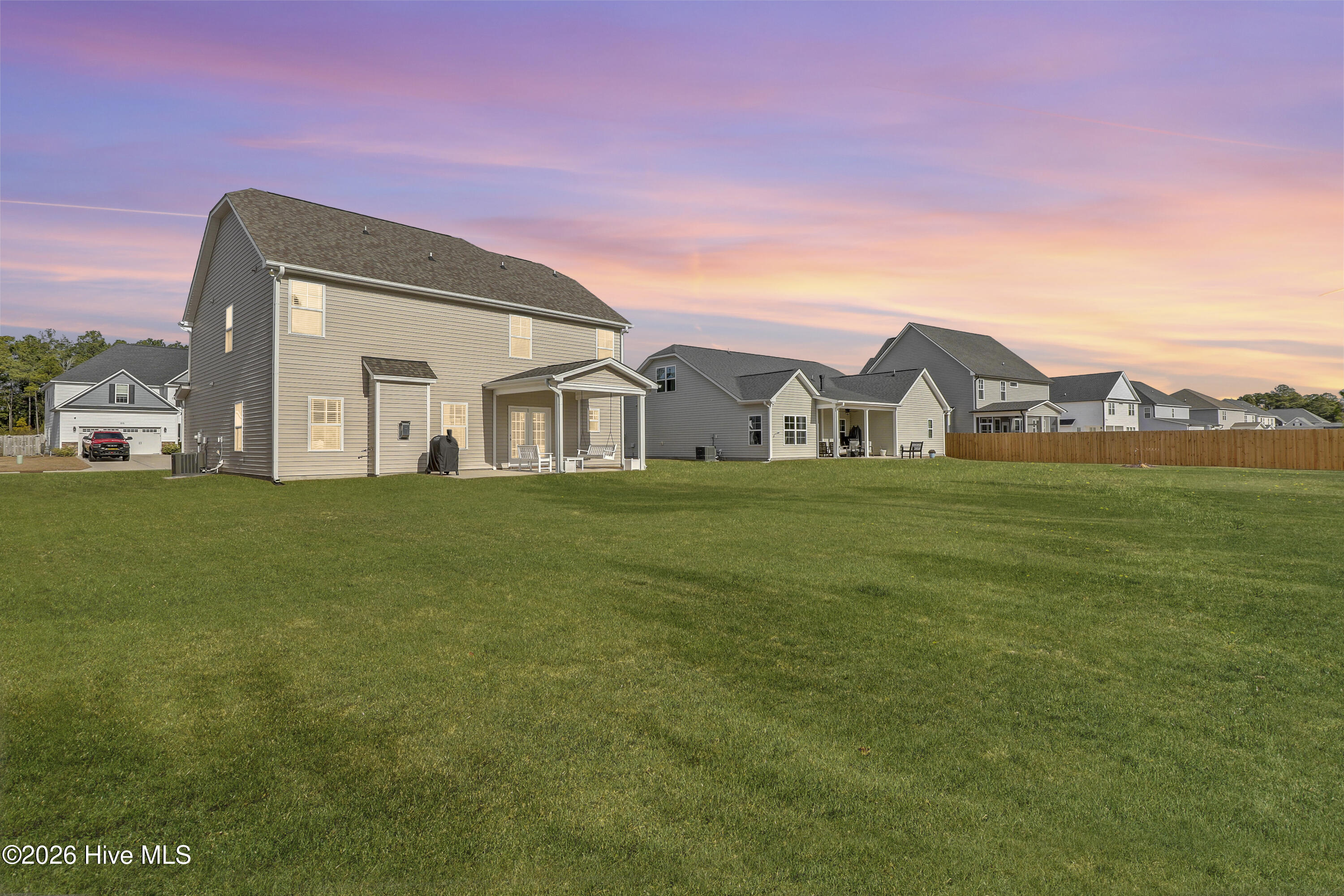 100550912 | Photo 30