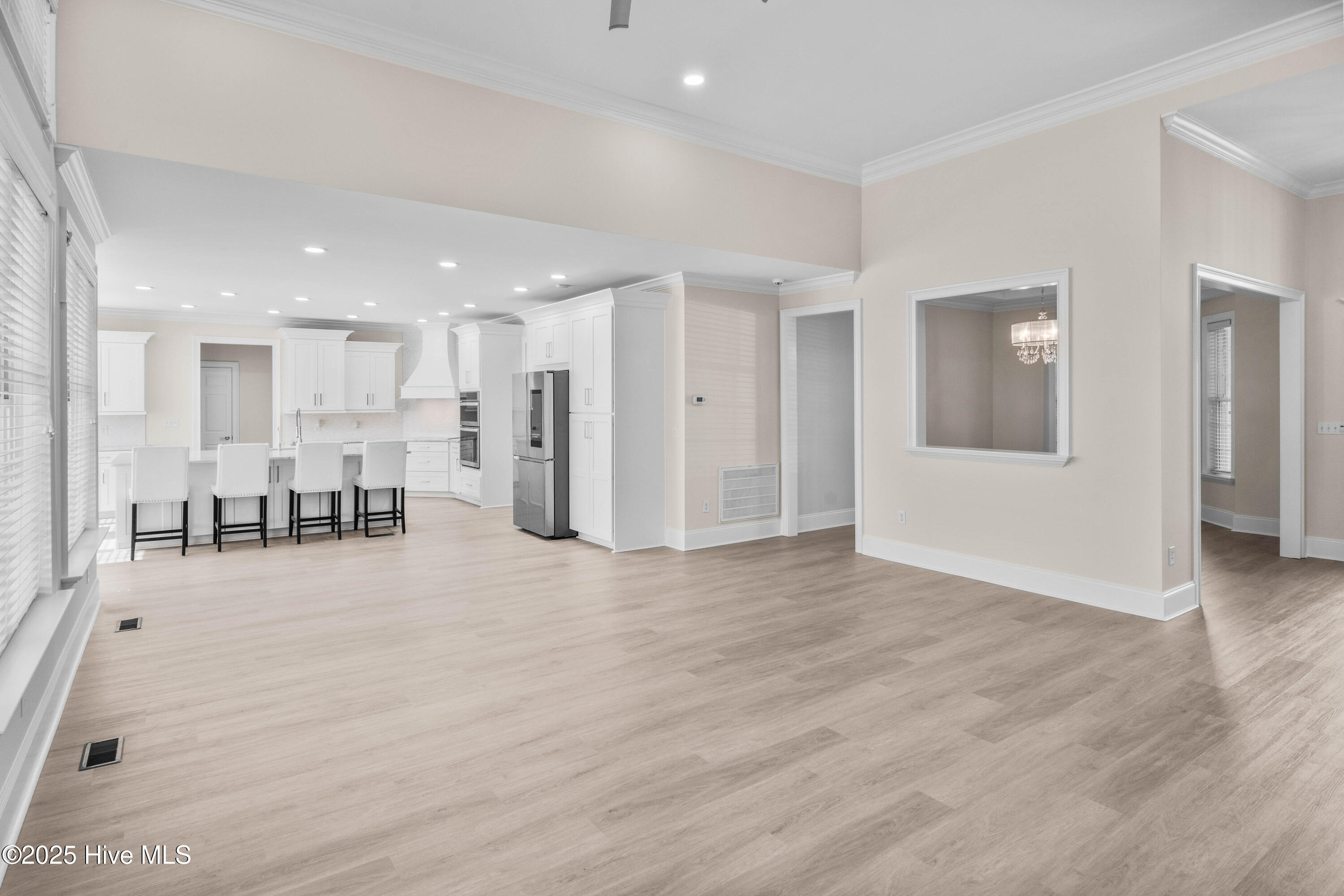 100537525 | Photo 21