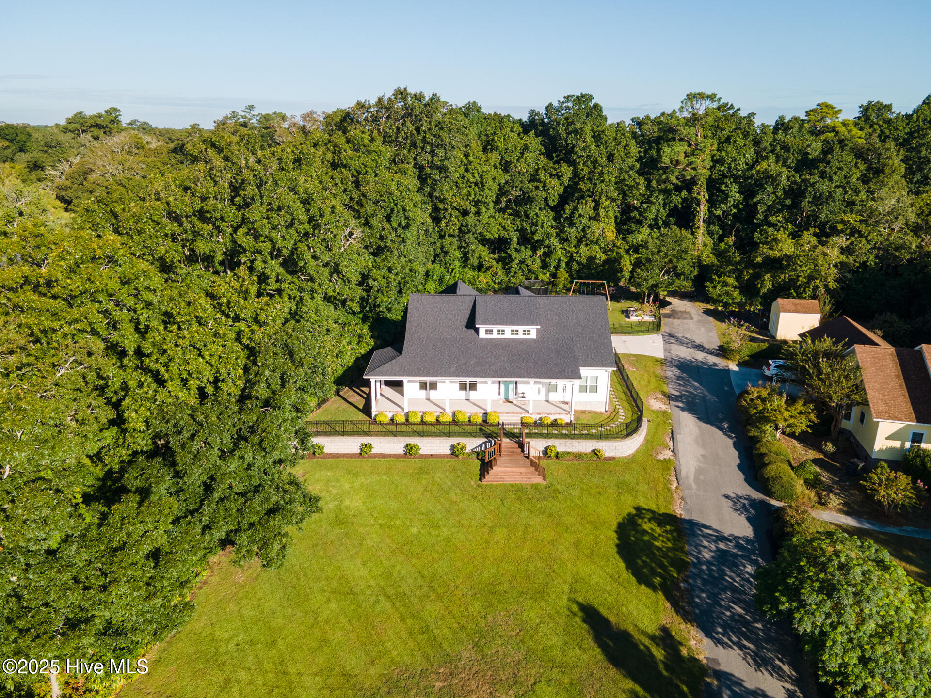 100554078 | Photo 69