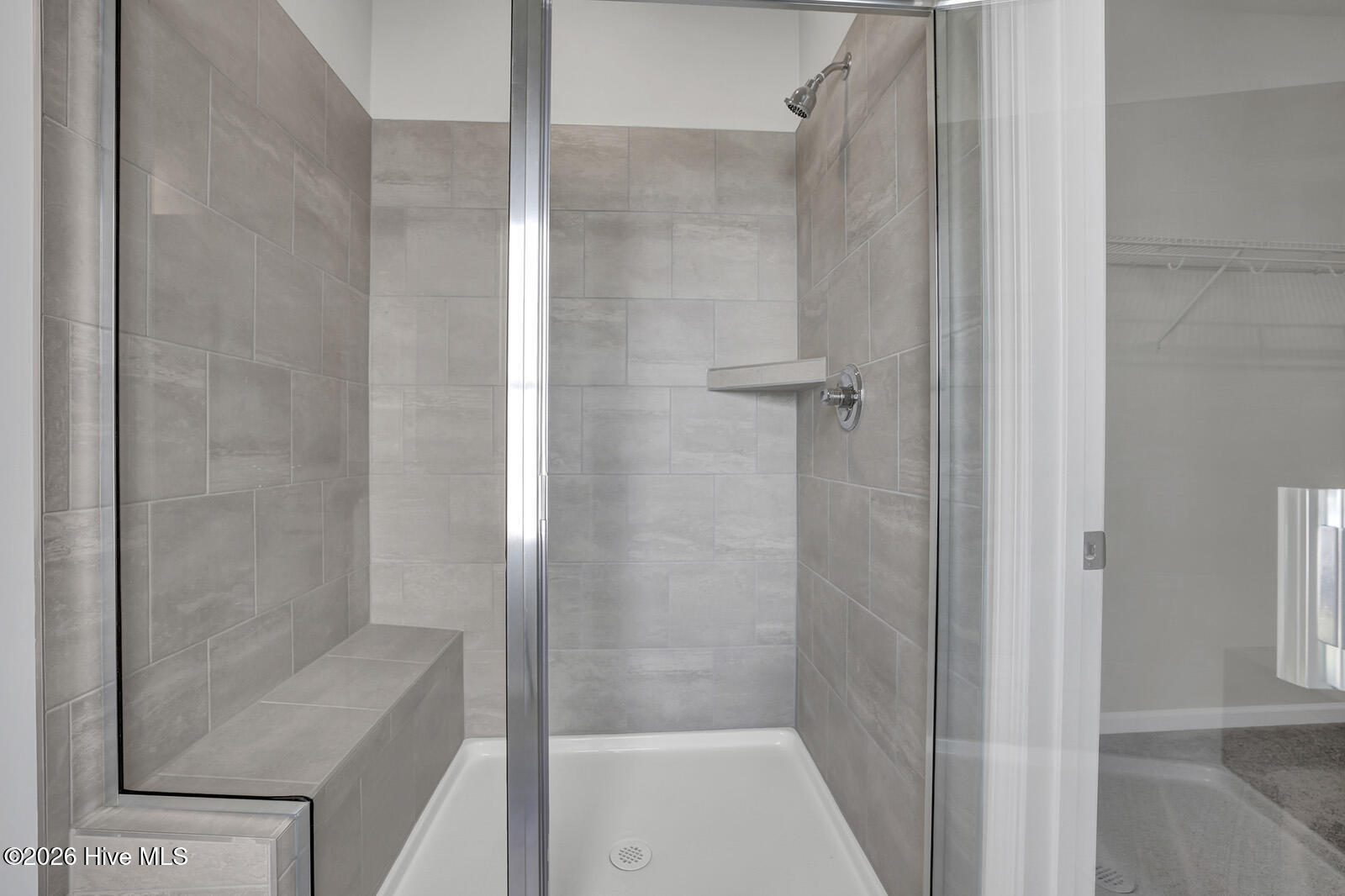 100550326 | Photo 15