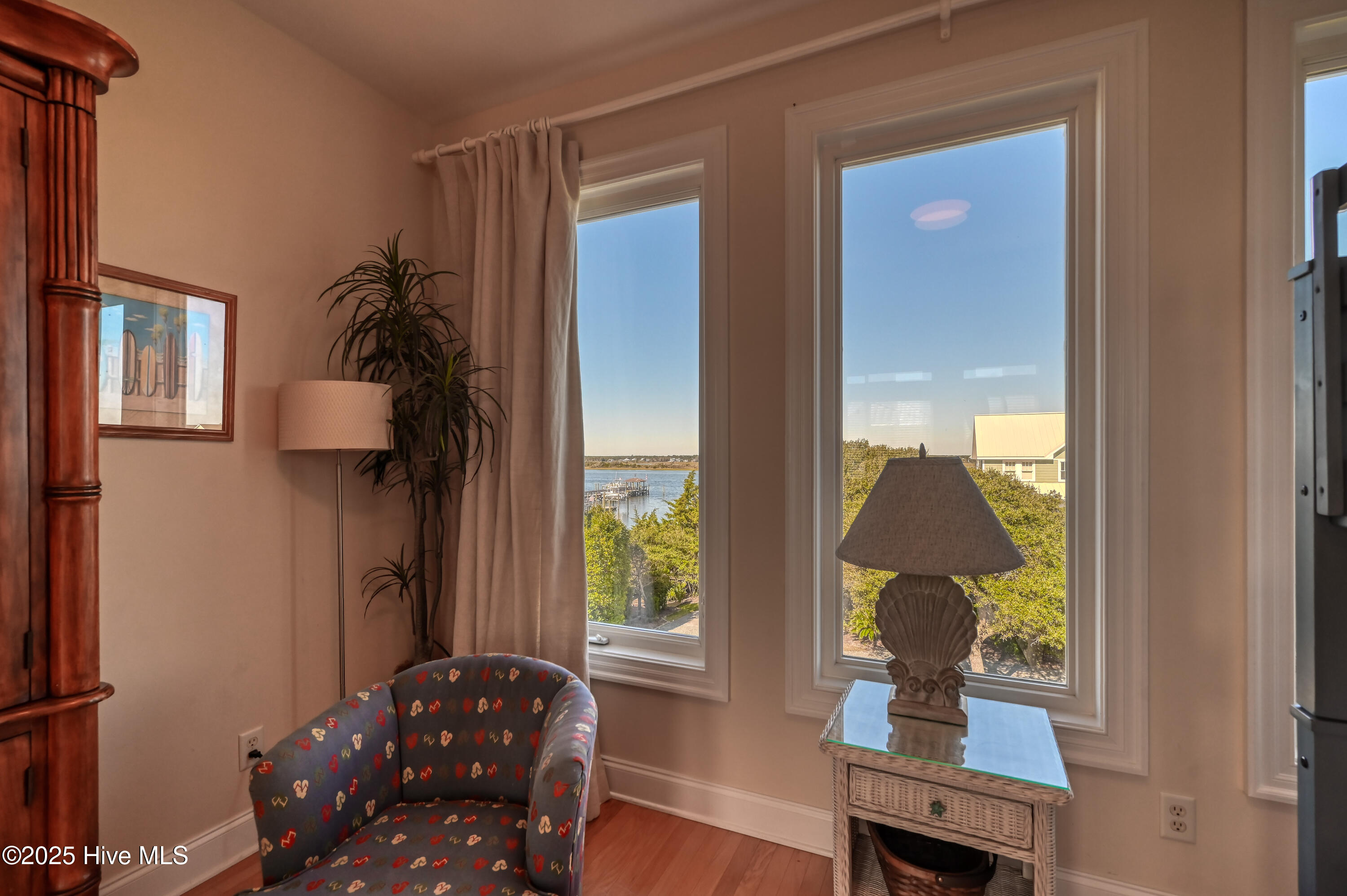 100518559 | Photo 10