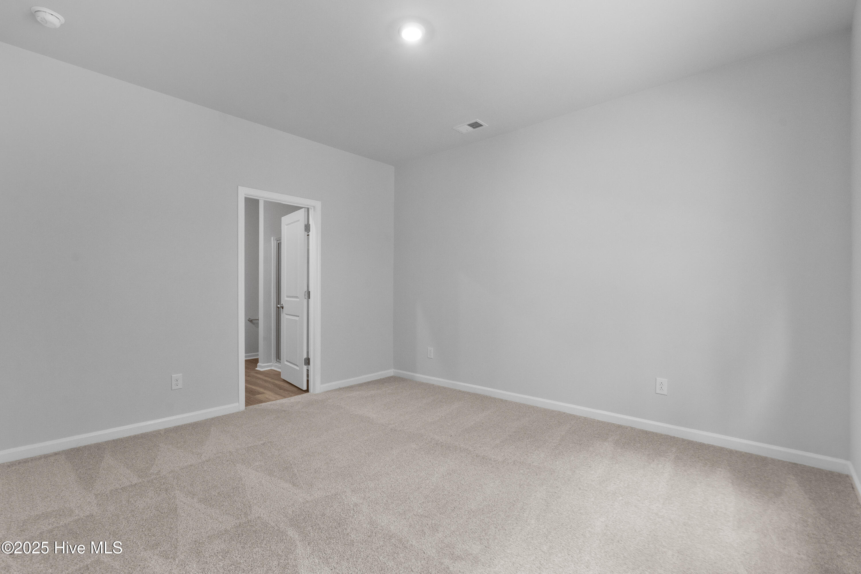 100511298 | Photo 40