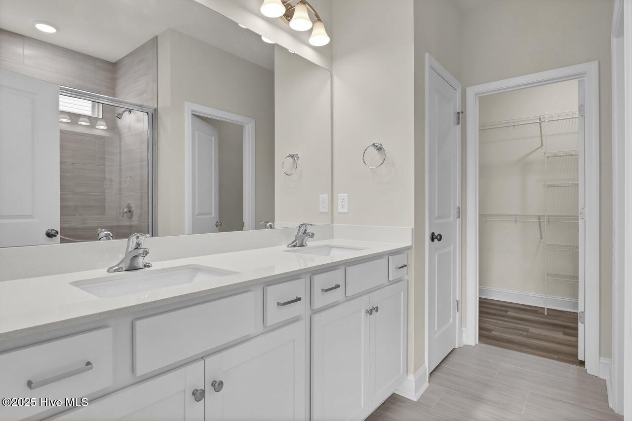 100543344 | Photo 15