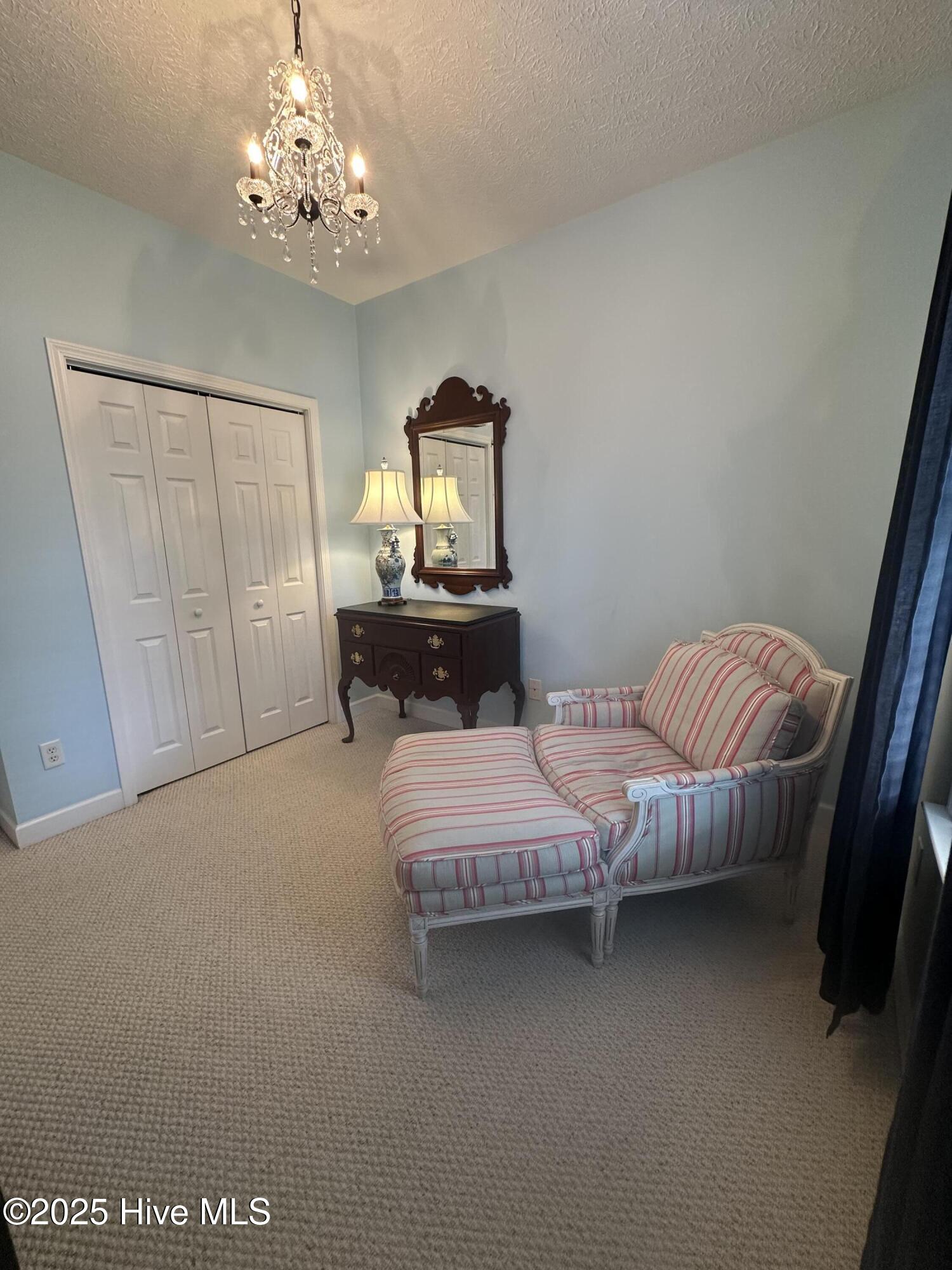 100526280 | Photo 30