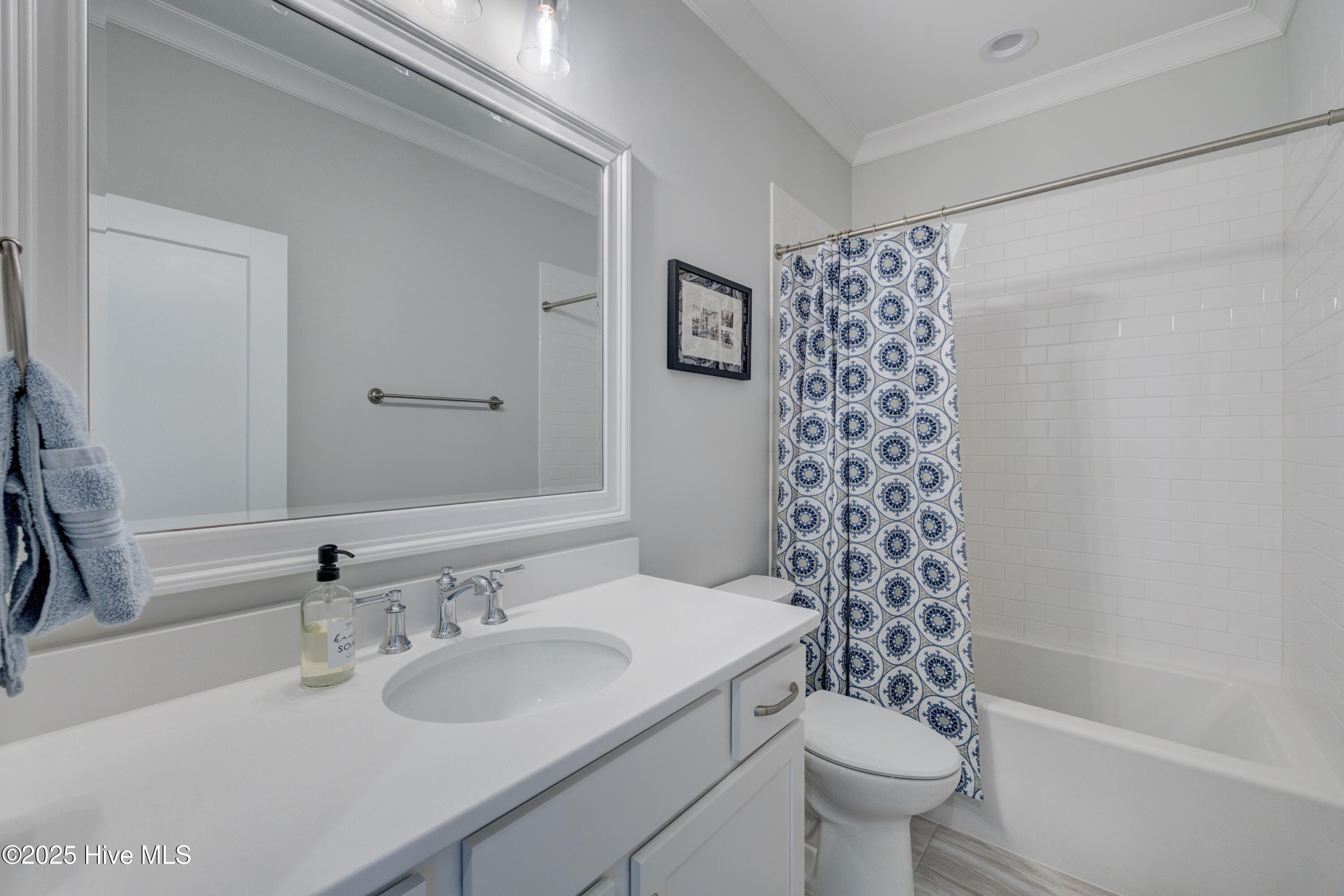 100531036 | Photo 37