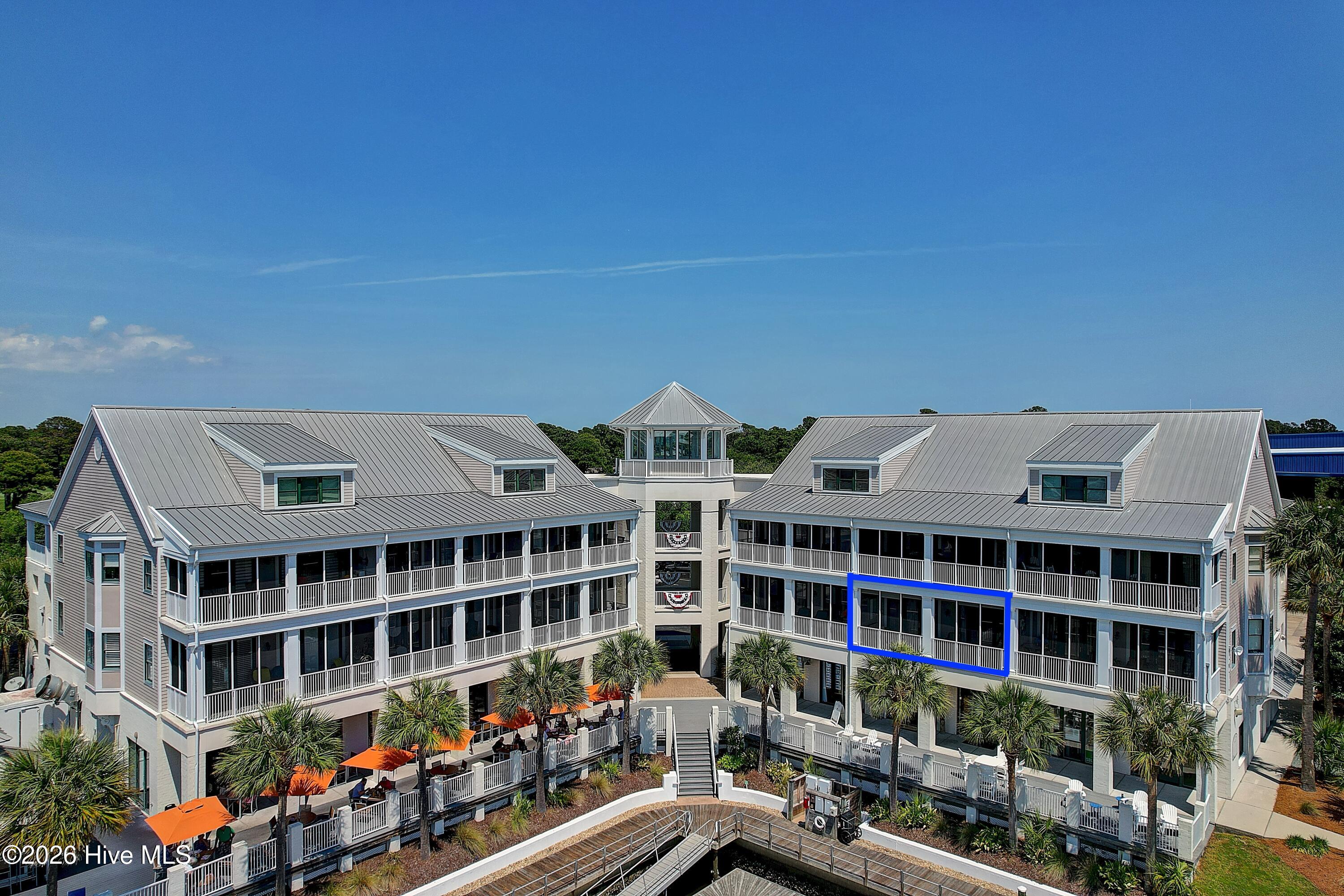 100551357 | Photo 37