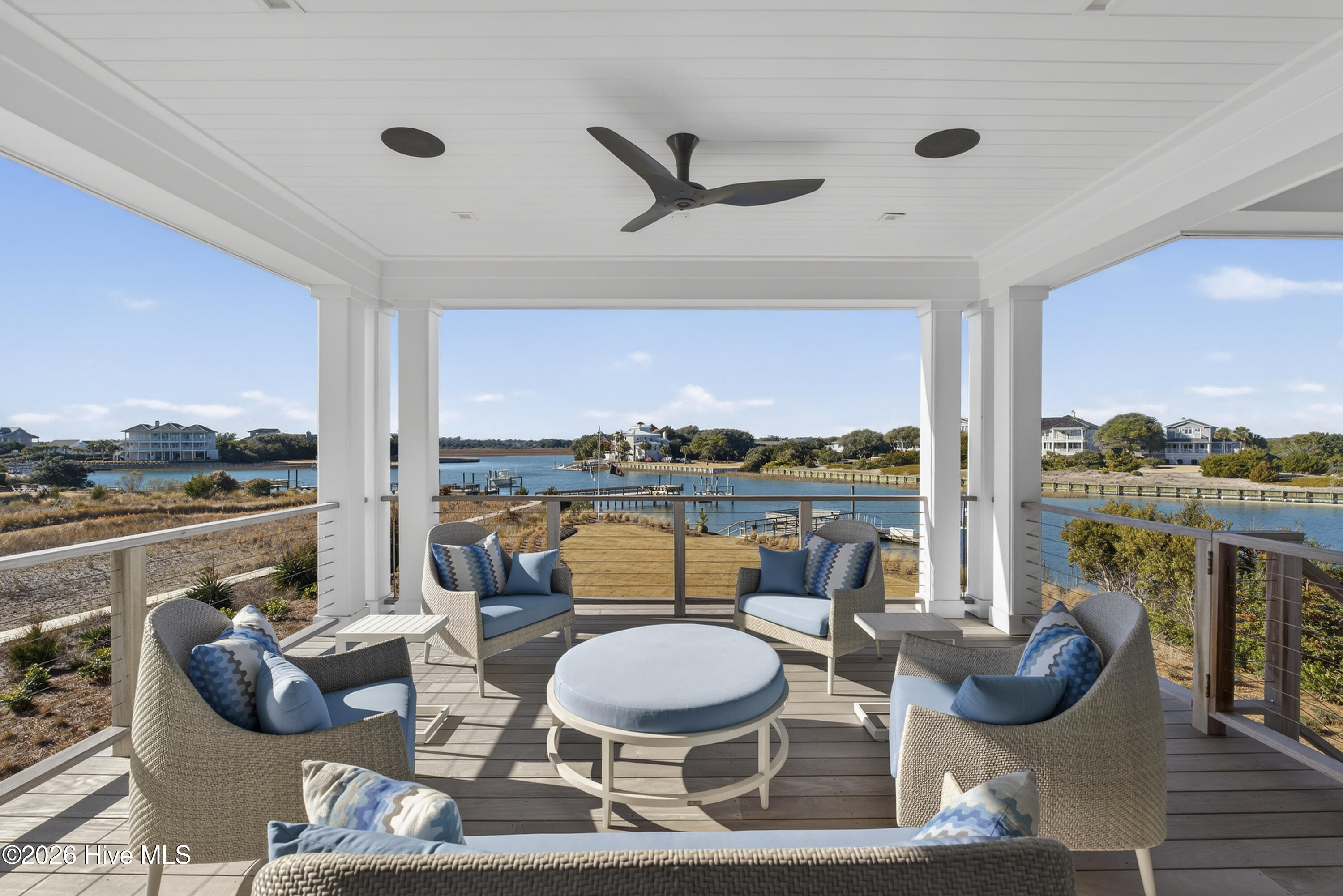 100557560 | Photo 11