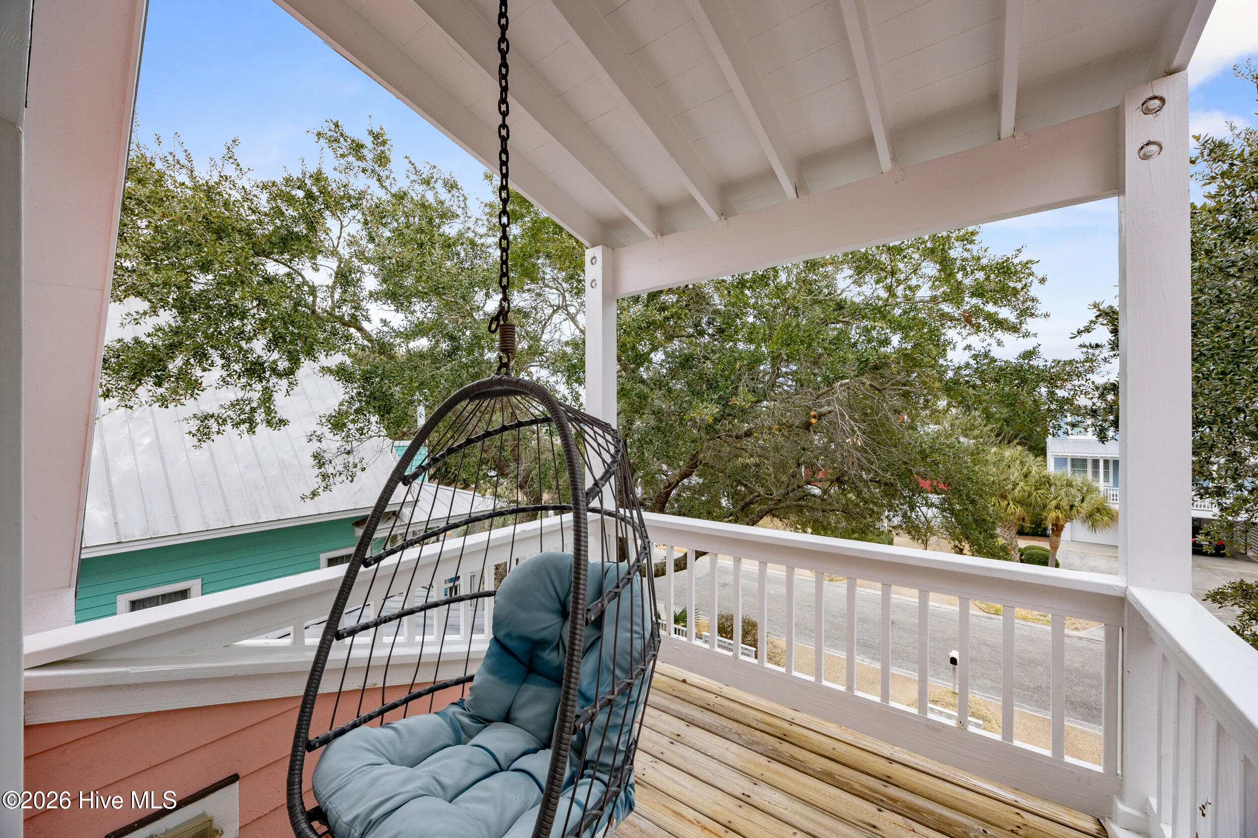 100555680 | Photo 46