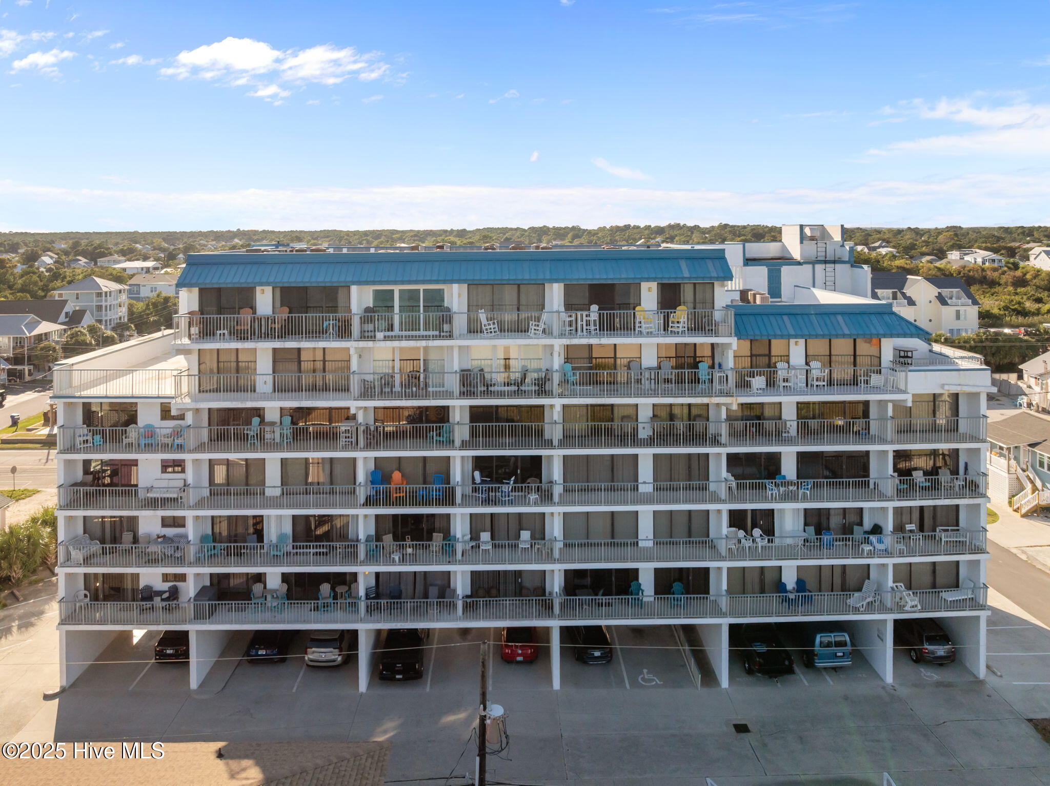 100570522 | Photo 57