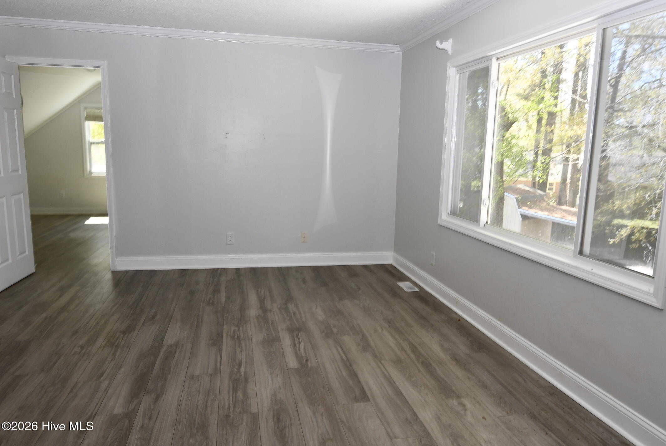 100563872 | Photo 13