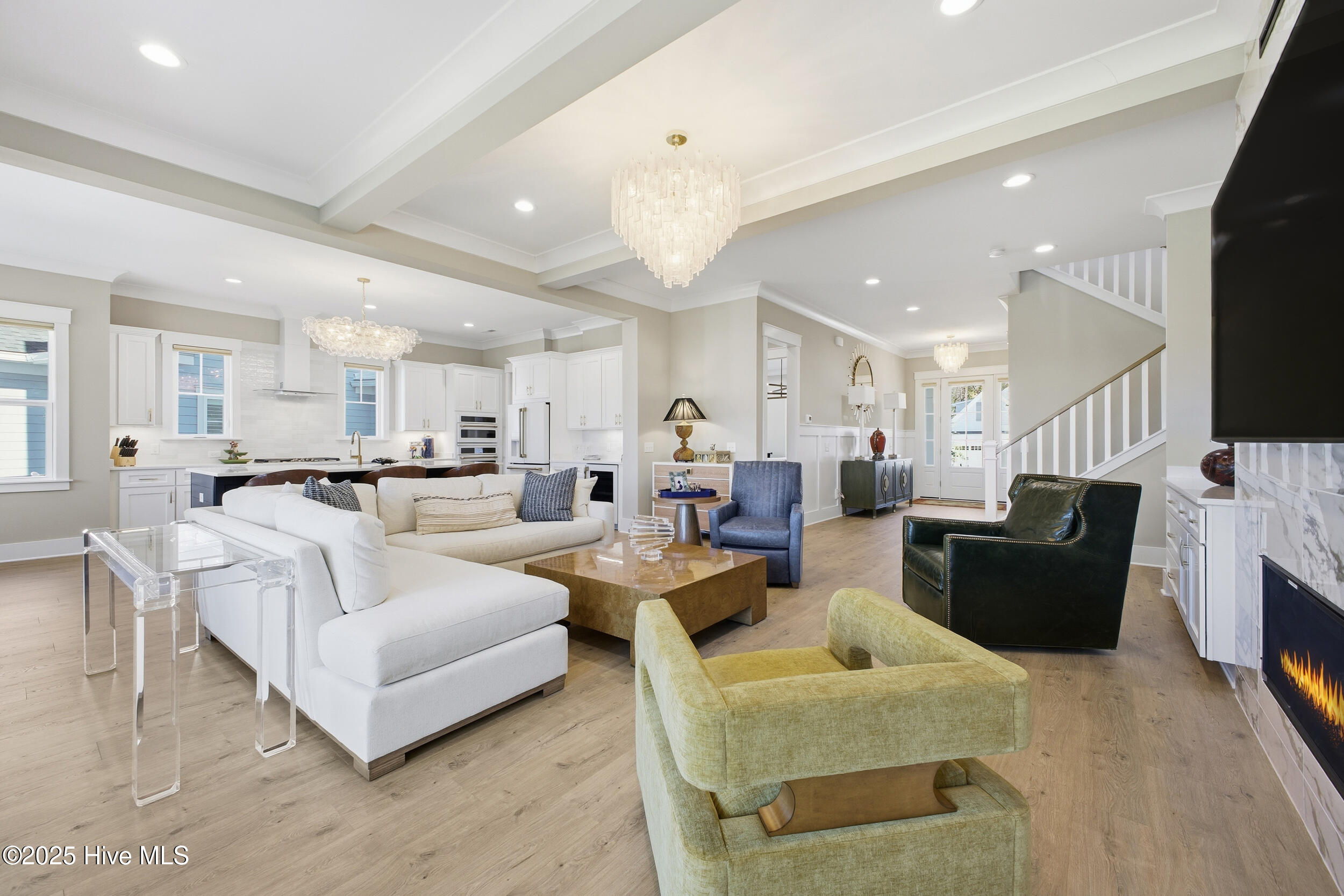 100540842 | Photo 14