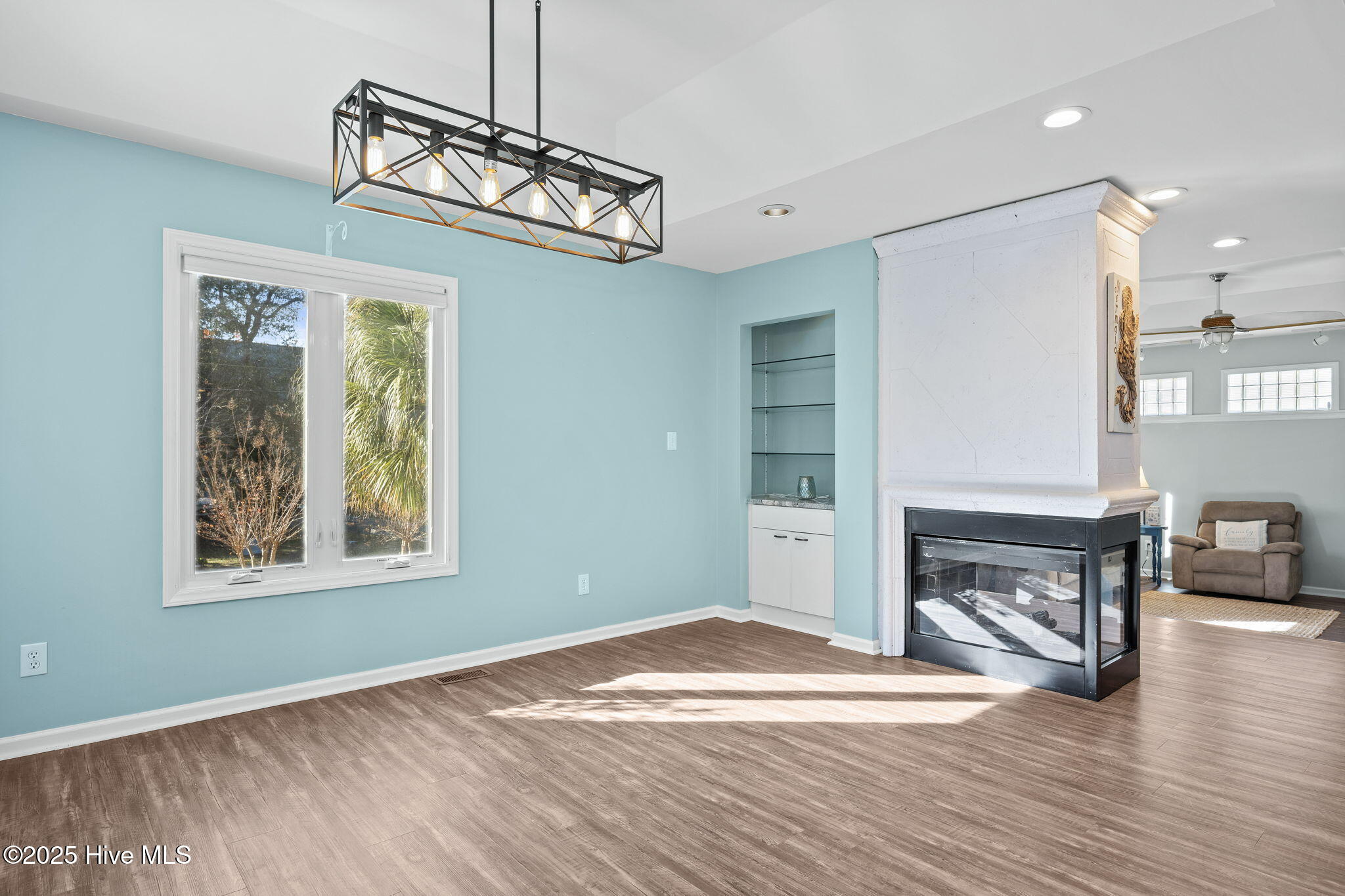 100542454 | Photo 14