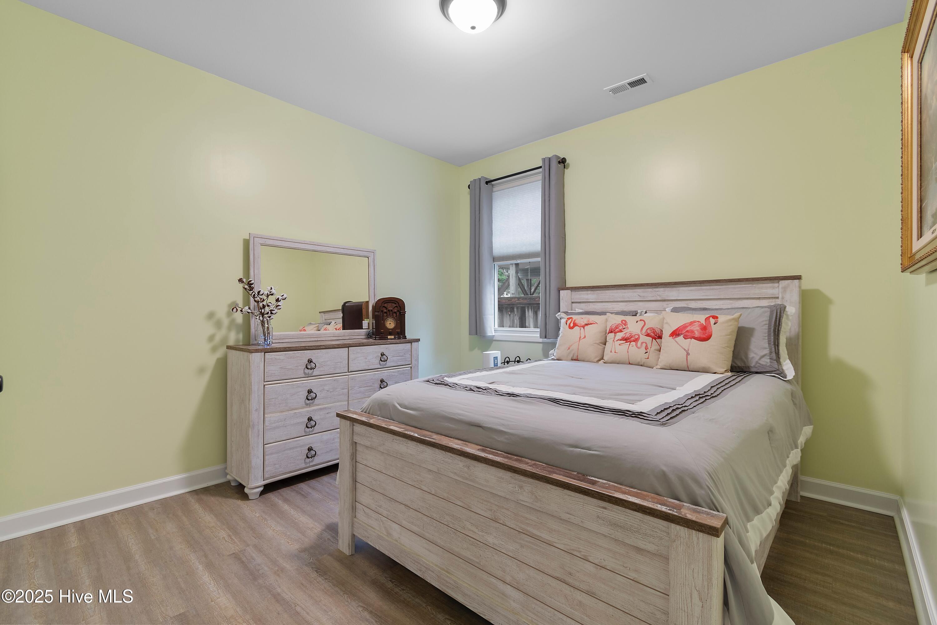 100538437 | Photo 32