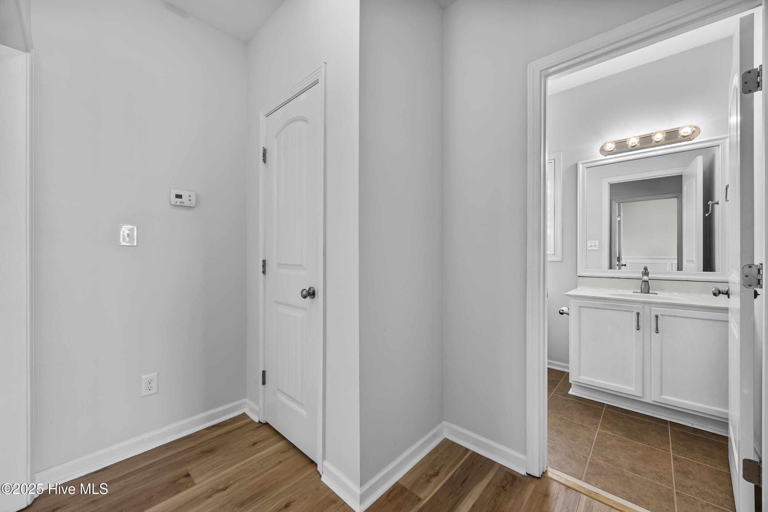 100546907 | Photo 29