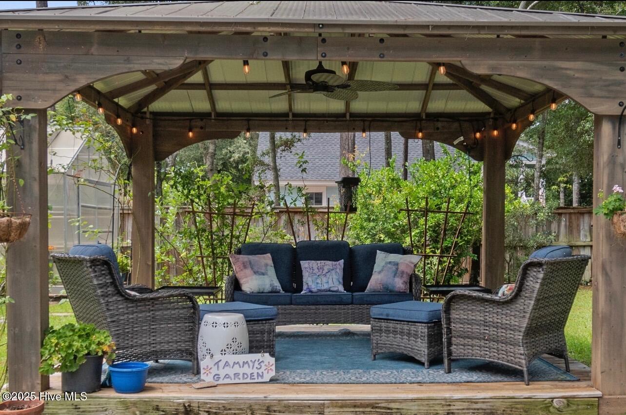 100522421 | Photo 59