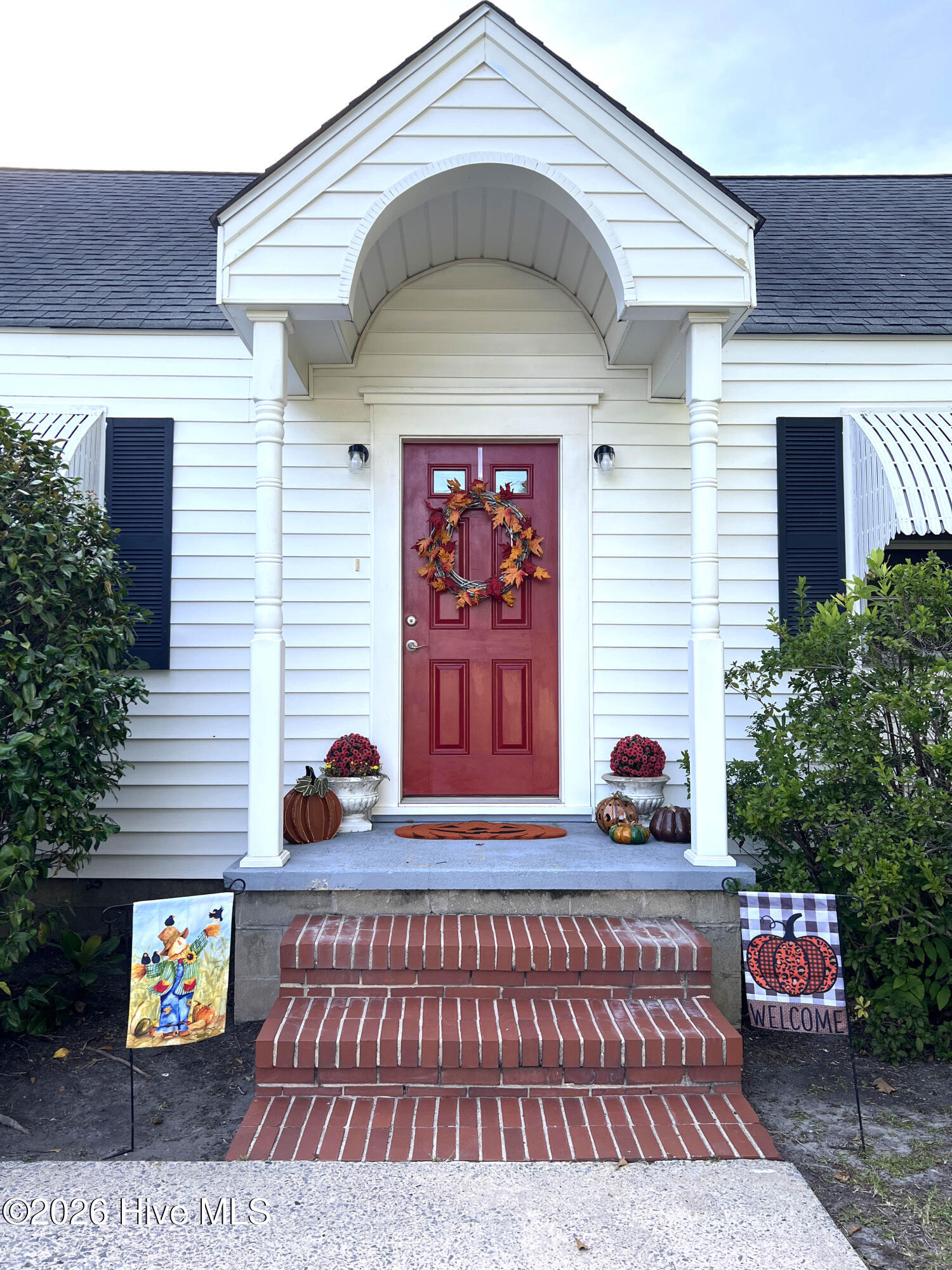 Photo 4 of Single family home for sale at 167 Lake Rd, Newport, NC 28570 | MLS# 100558538 | Listing updated on 2026-10-02
