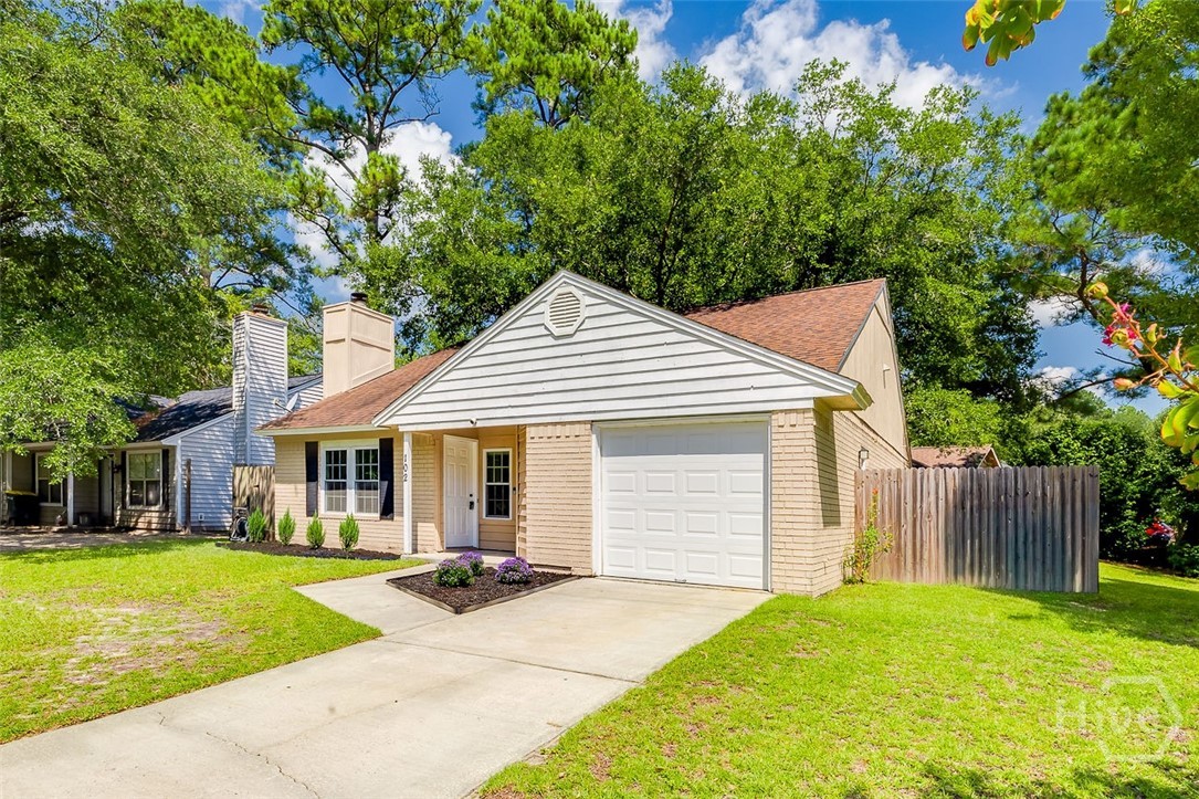 Photo 2 of Single family home for sale at 102 Morekis Dr, Savannah, GA 31406 | MLS# SA364760 | Listing updated on 2026-09-17