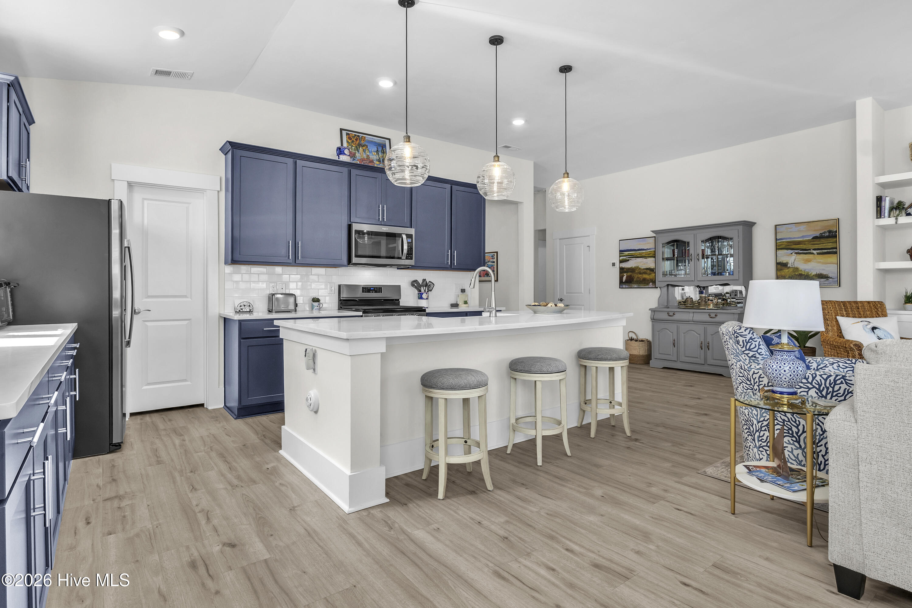 100557593 | Photo 21