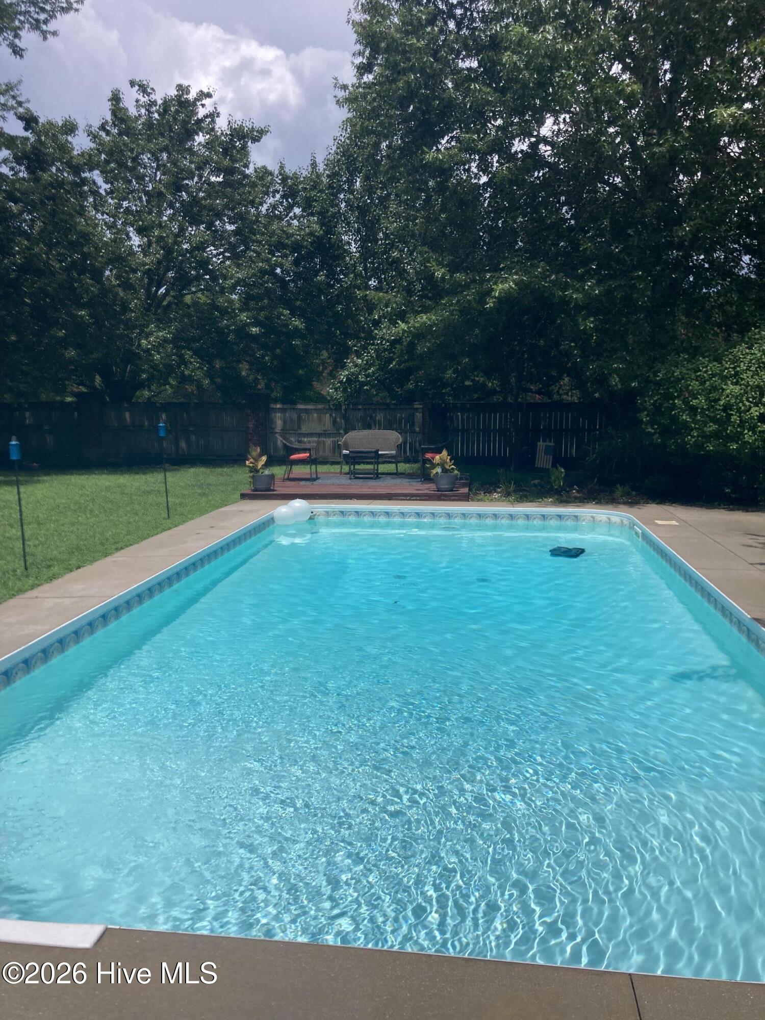 100569182 | Photo 66