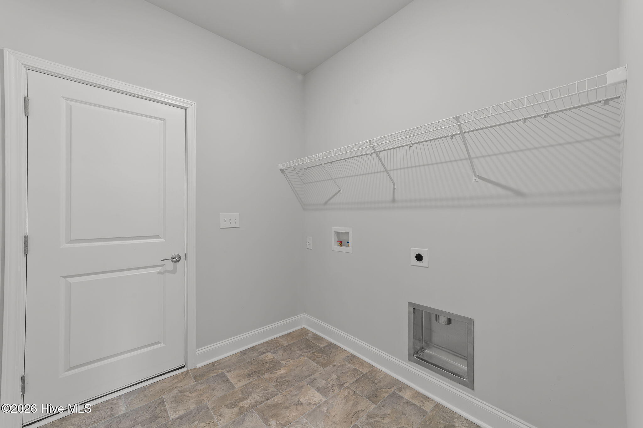 100551232 | Photo 21