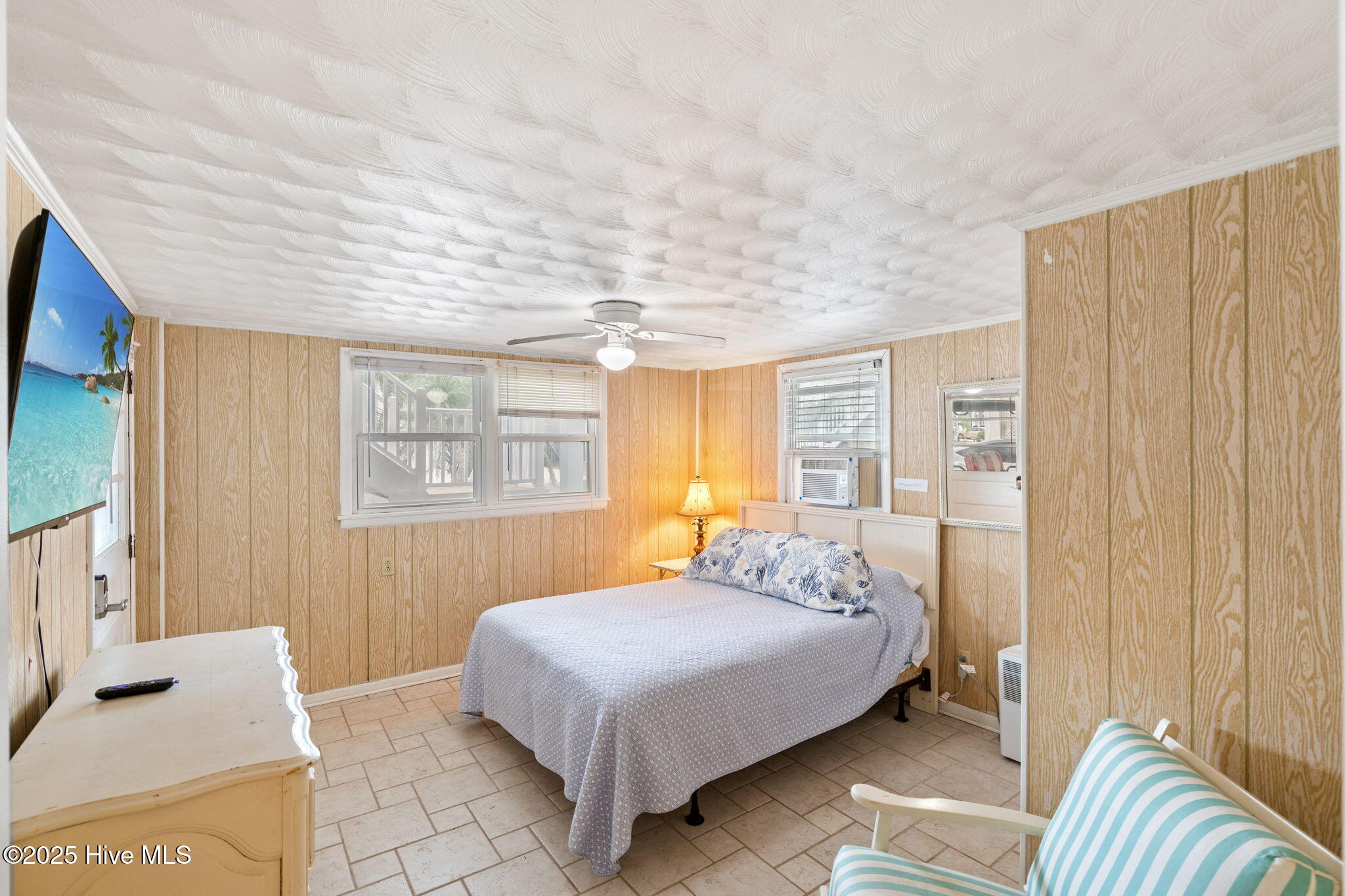 100542968 | Photo 32