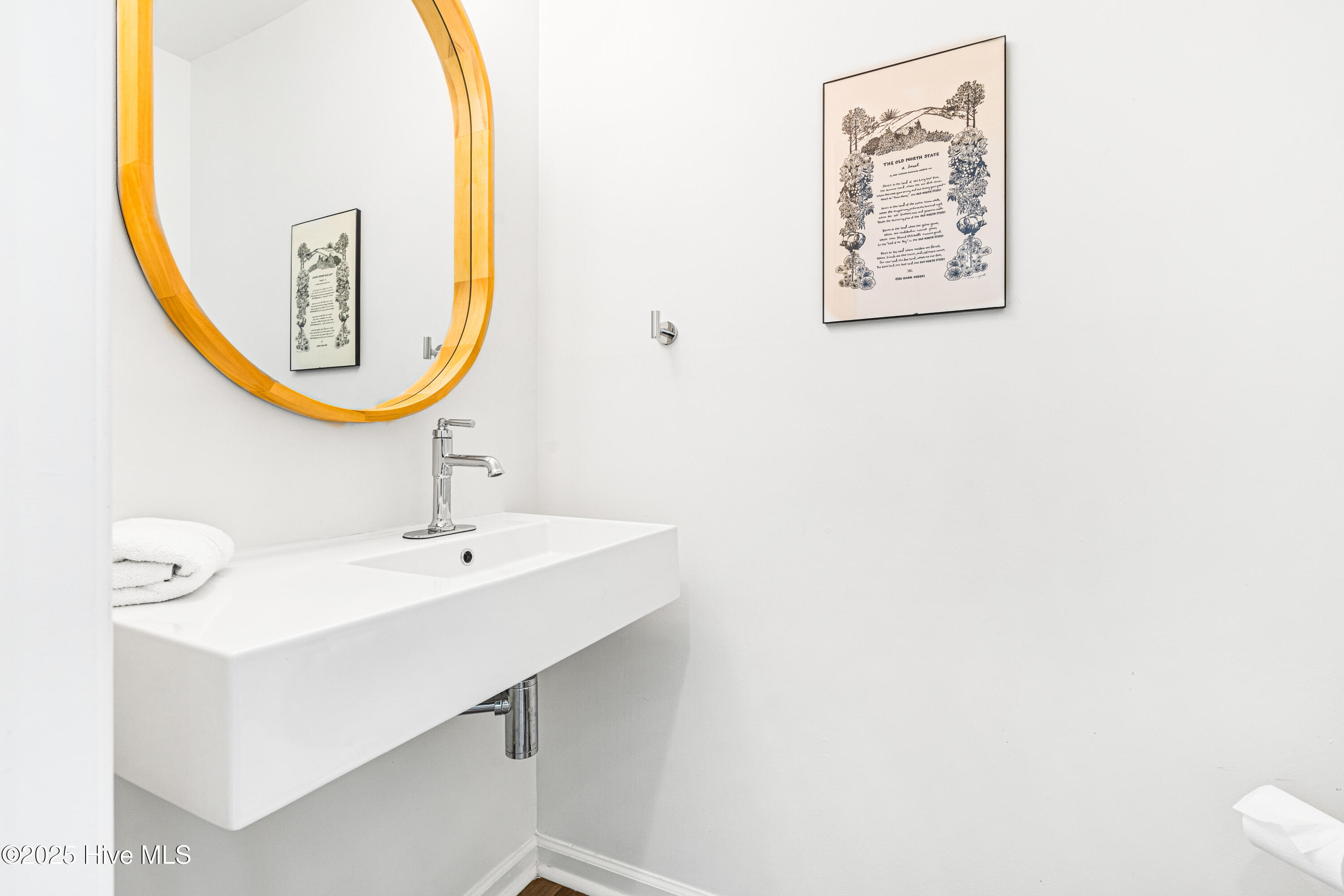 100510863 | Photo 25