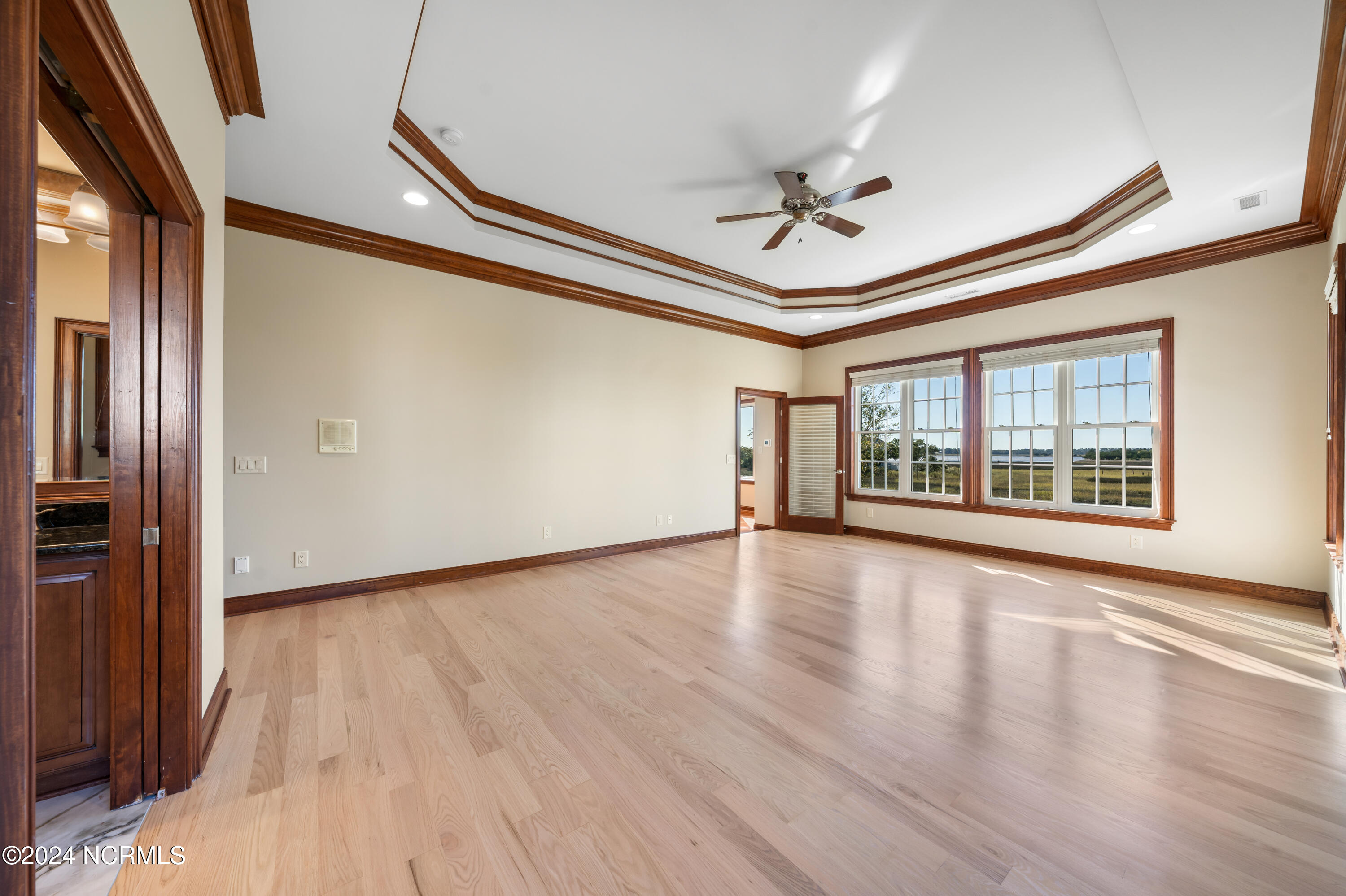 100511471 | Photo 31