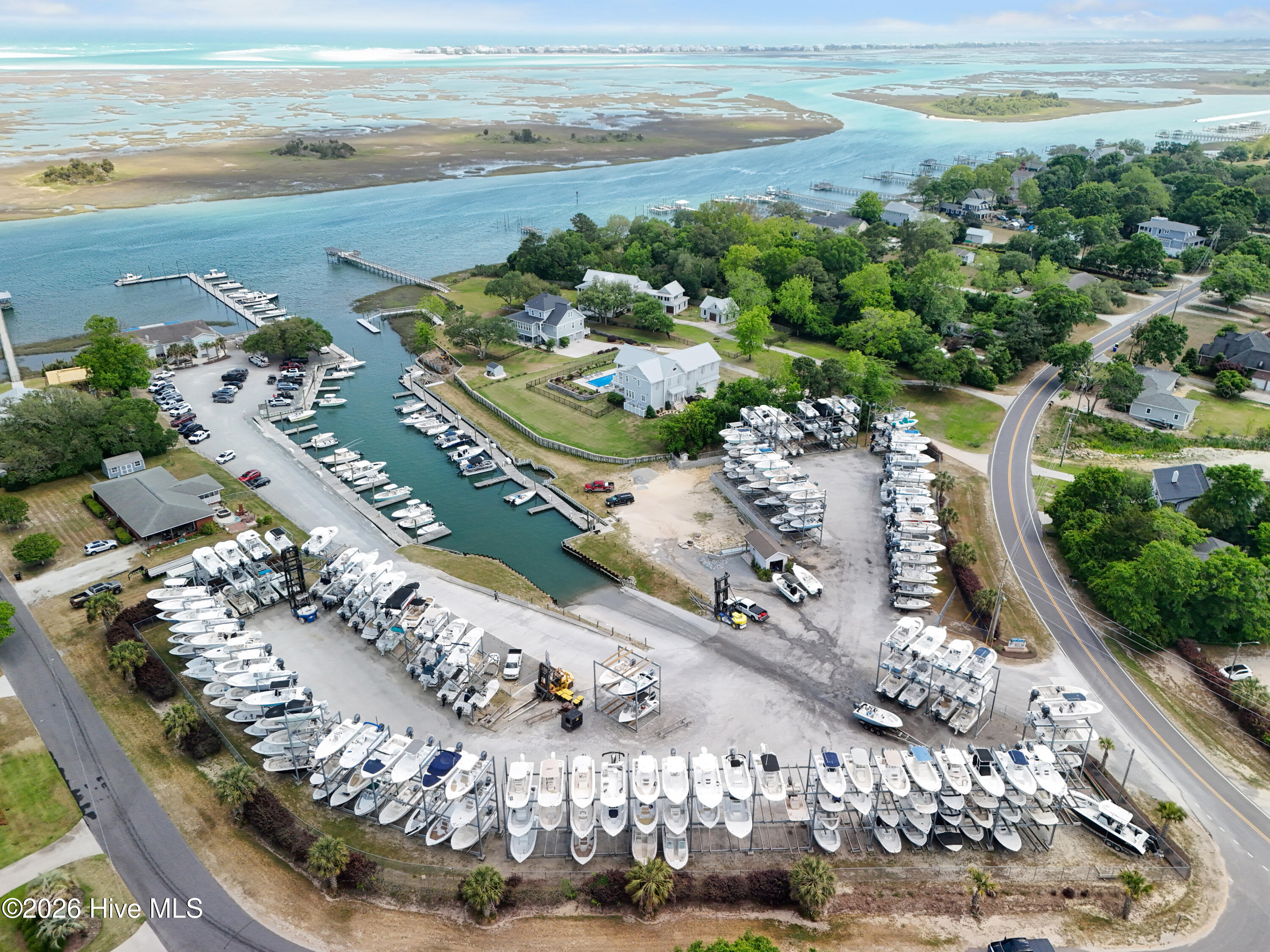 100569472 | Photo 52