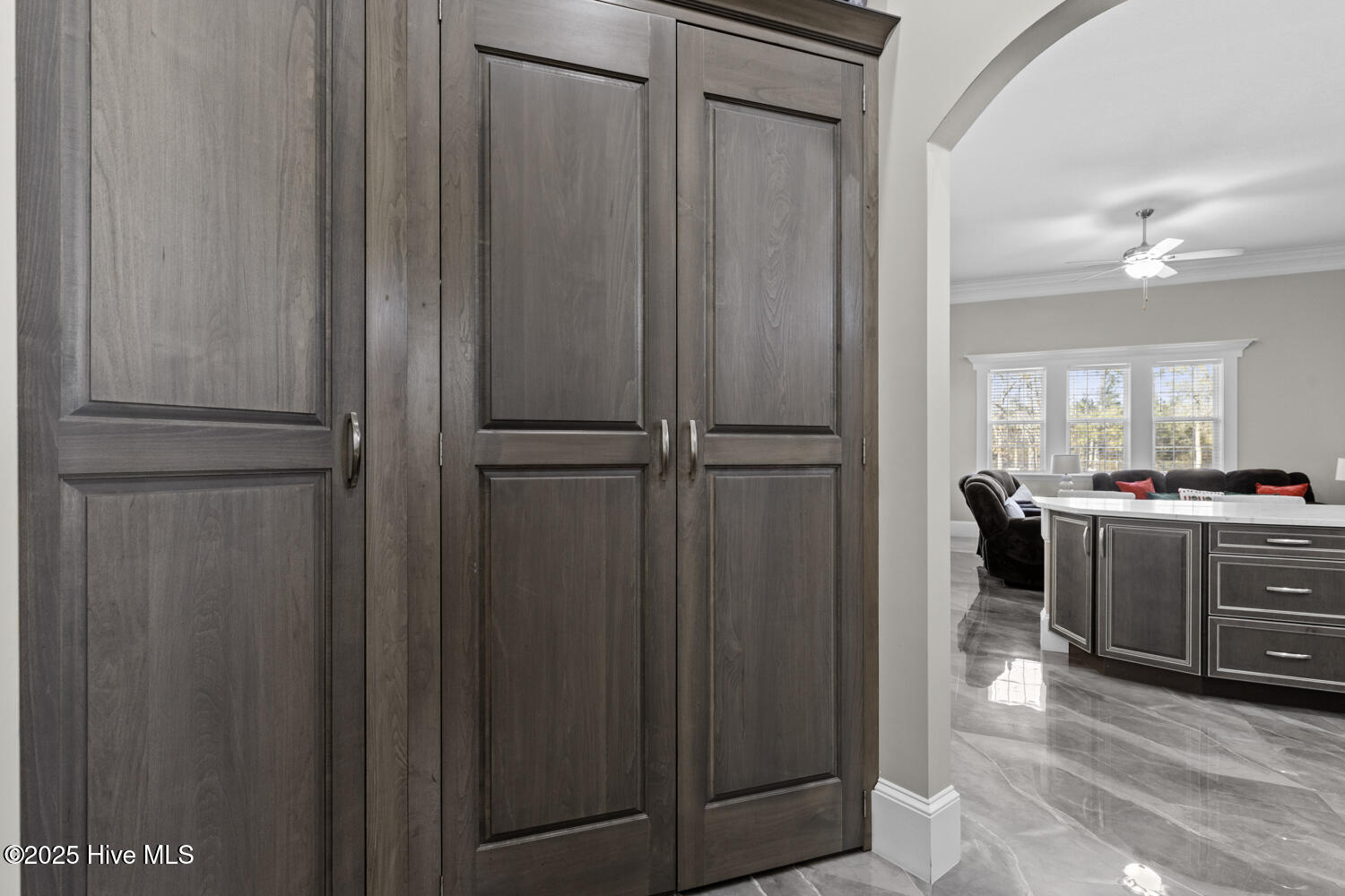 100546022 | Photo 16