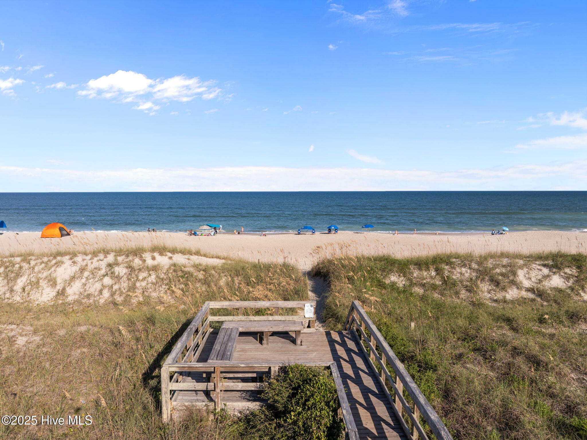 100570522 | Photo 52