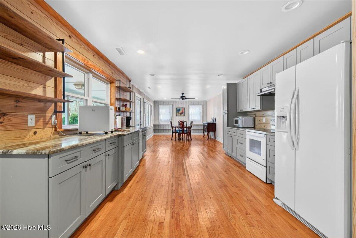 100551454 | Photo 18