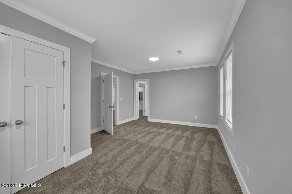 100525304 | Photo 23