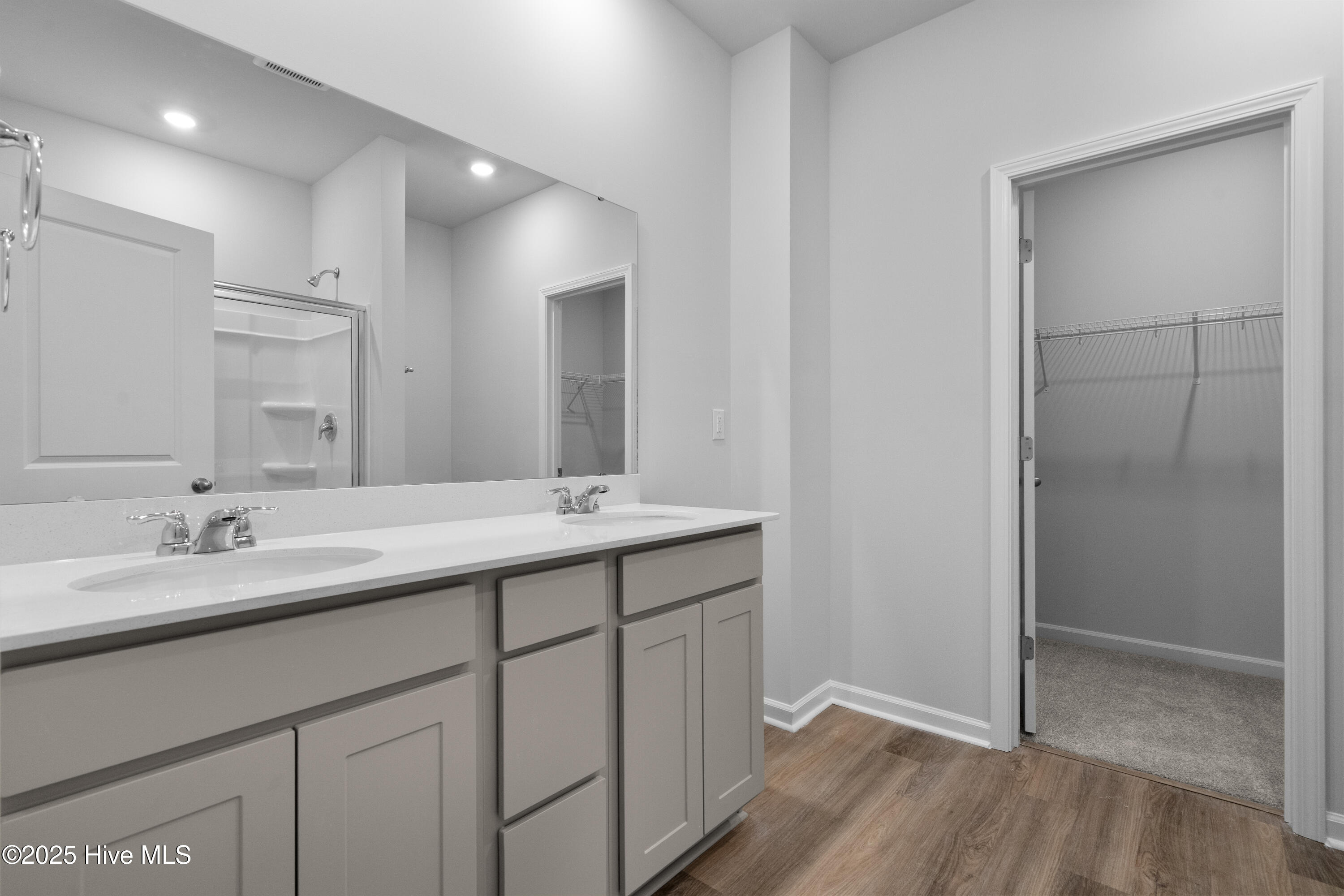 100511298 | Photo 22