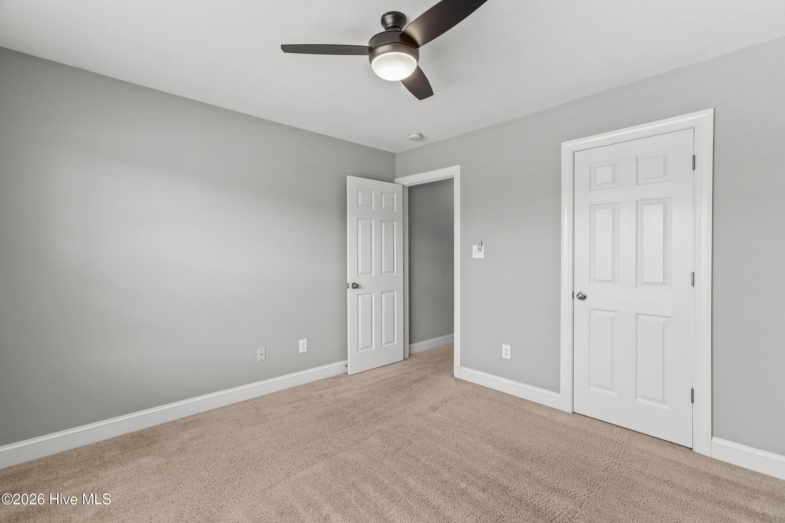 100561701 | Photo 30