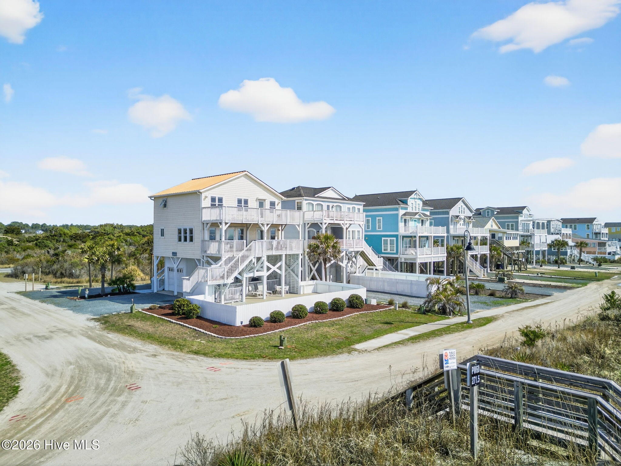 100558520 | Photo 56