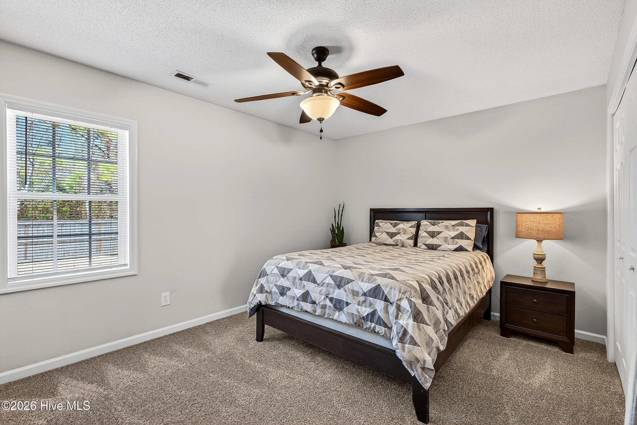 100557128 | Photo 11