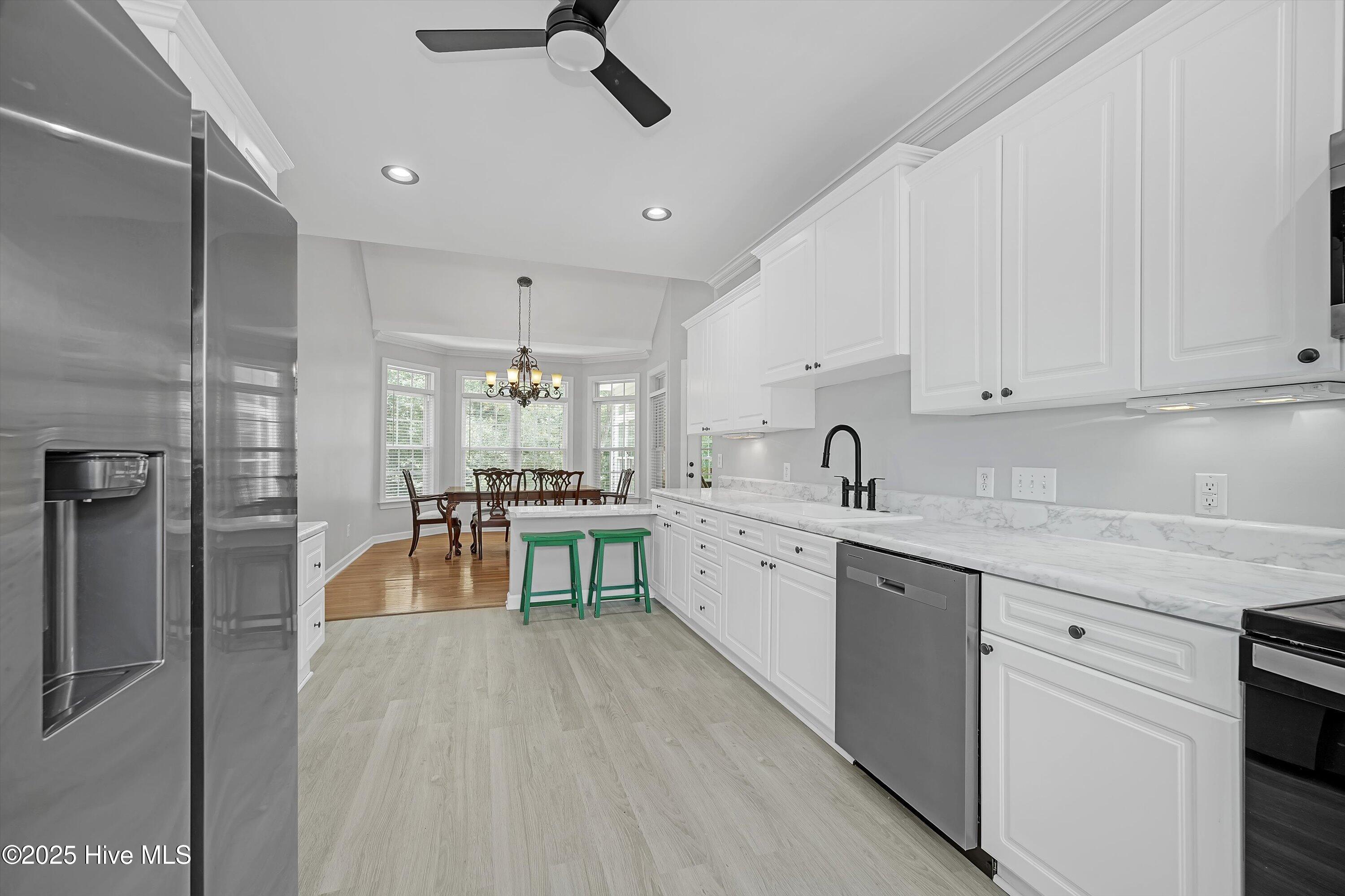 100515294 | Photo 19