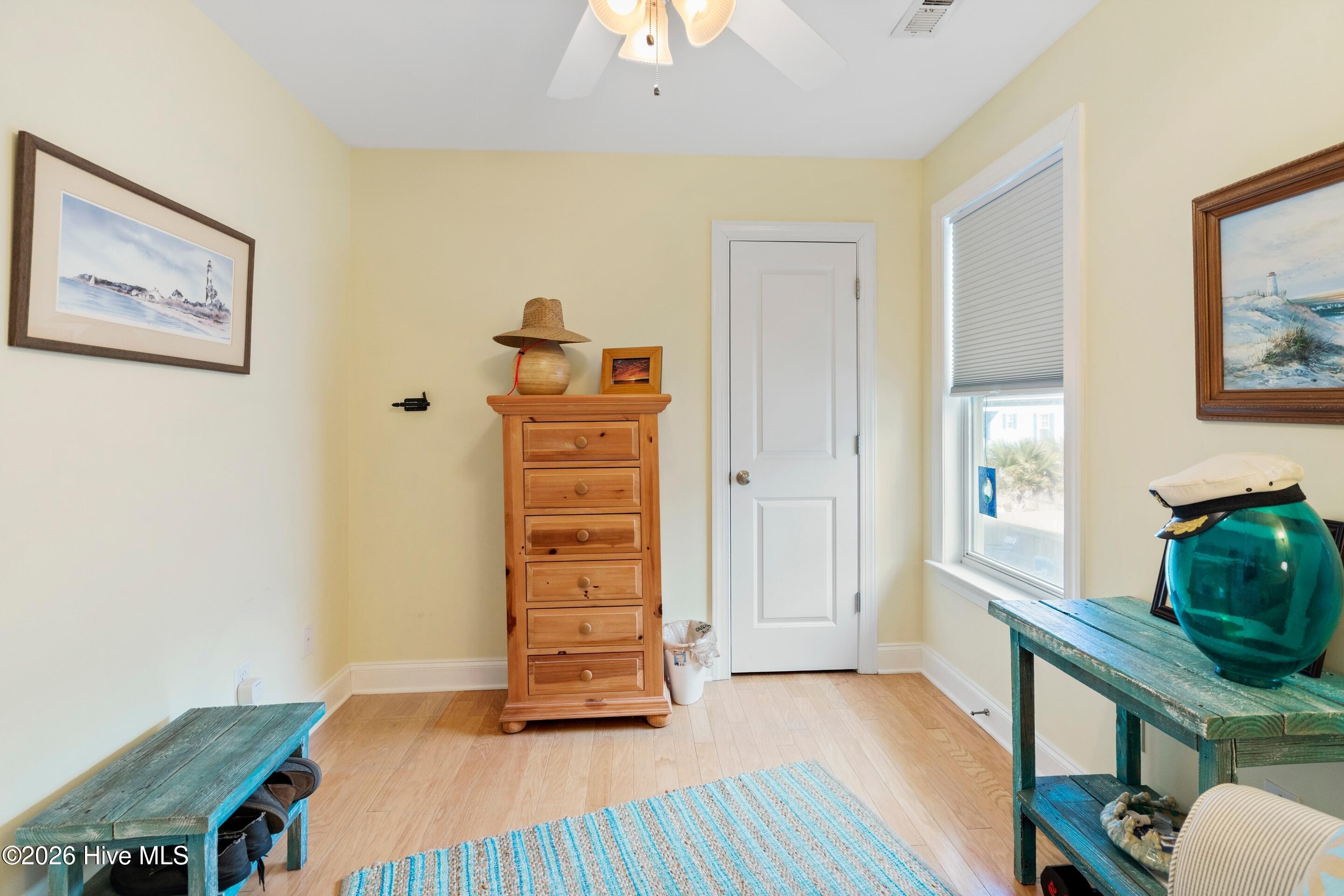 100547501 | Photo 32