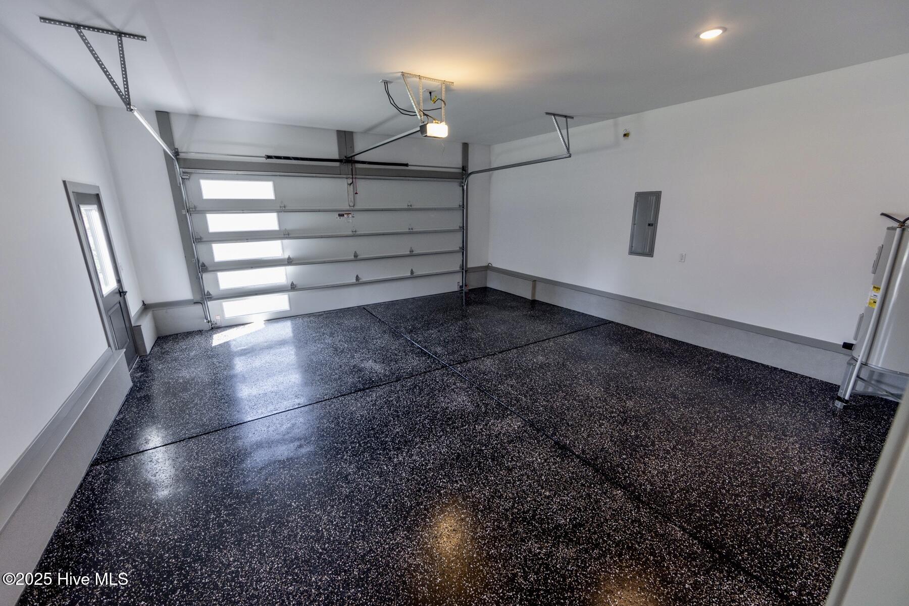 100508502 | Photo 79