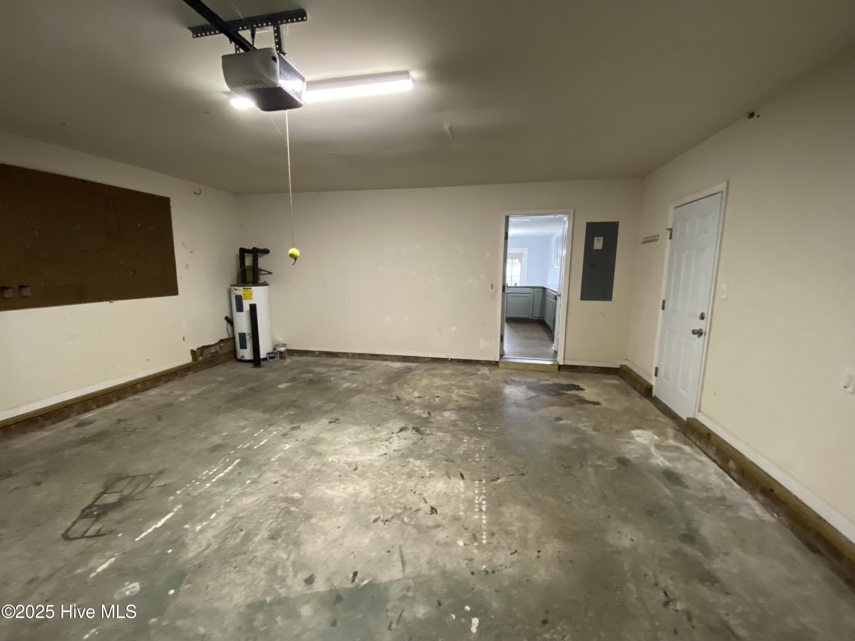 100547023 | Photo 26