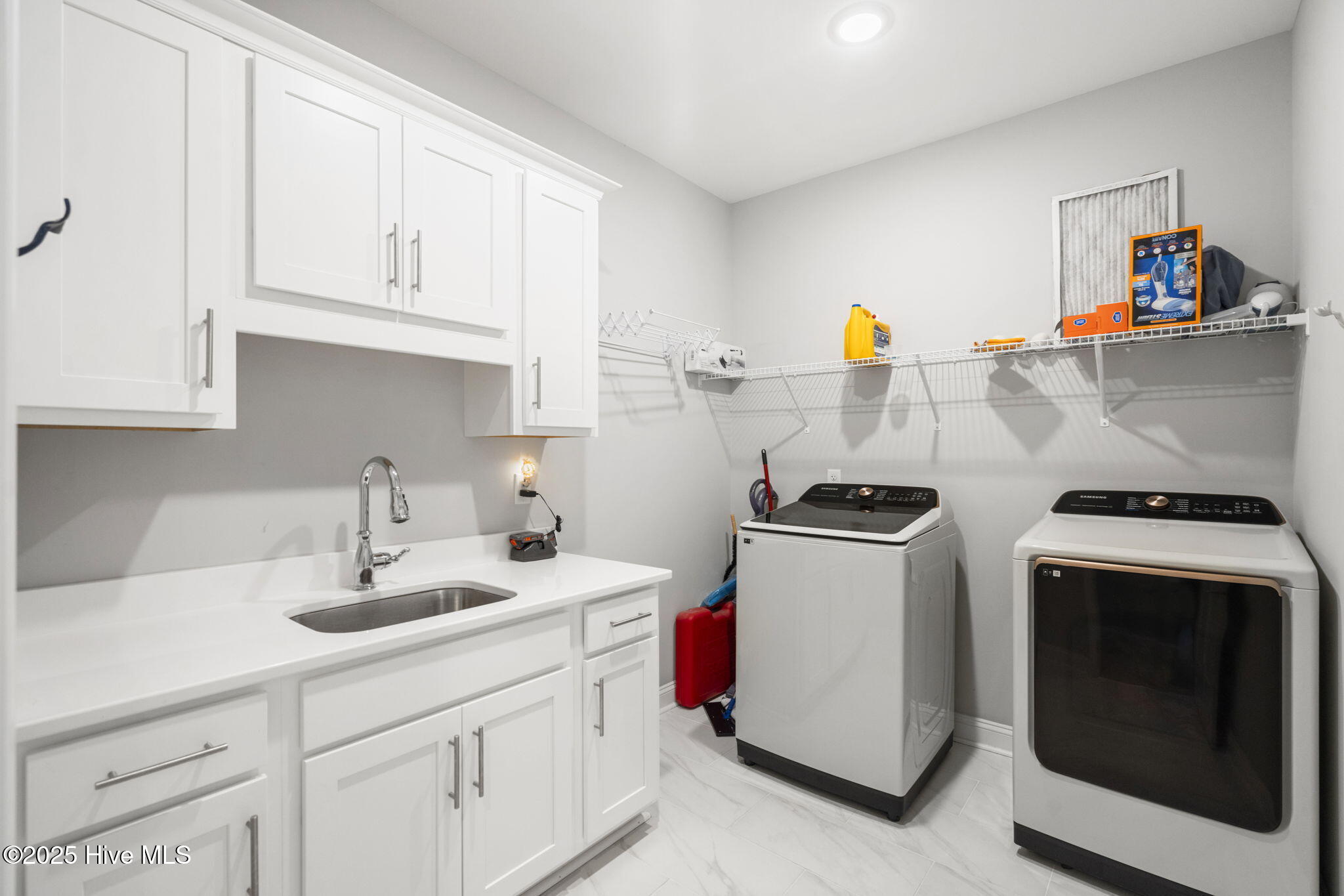 100538351 | Photo 45